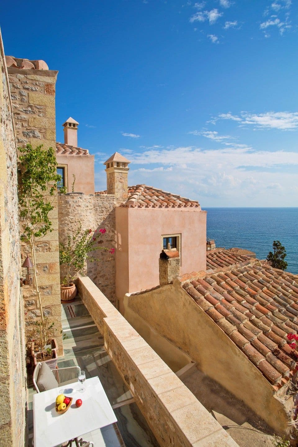 properties-MONIEMV-1.jpg