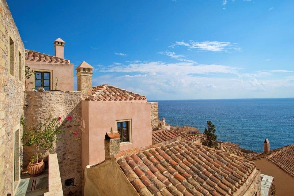 properties-MONIEMV-2.jpg