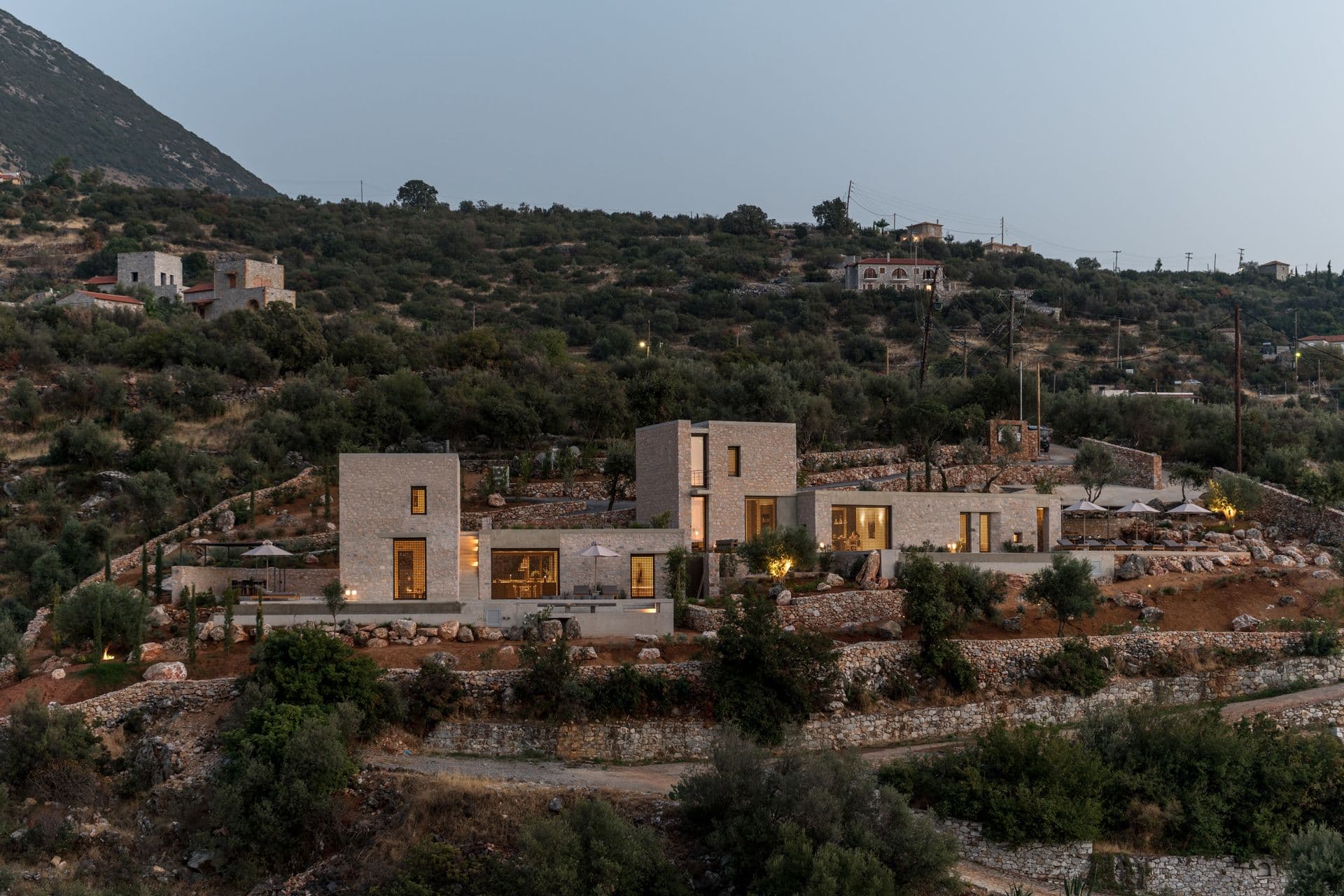 properties-MONOLITHOI-0.jpg