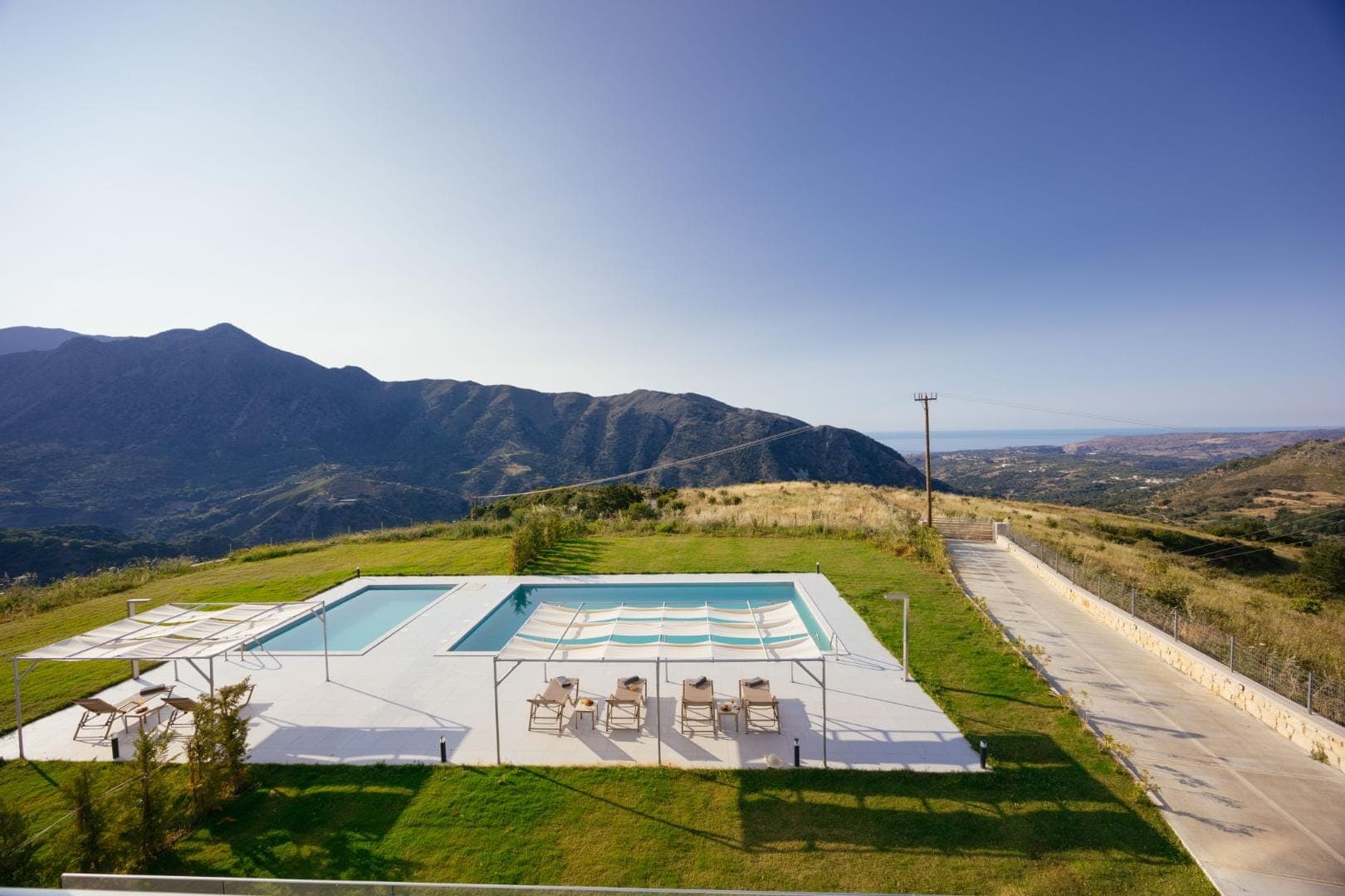 properties-MOUNTAINDR-0.jpg