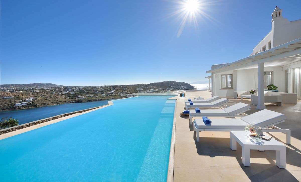 properties-MYKONOSBES-1.jpg