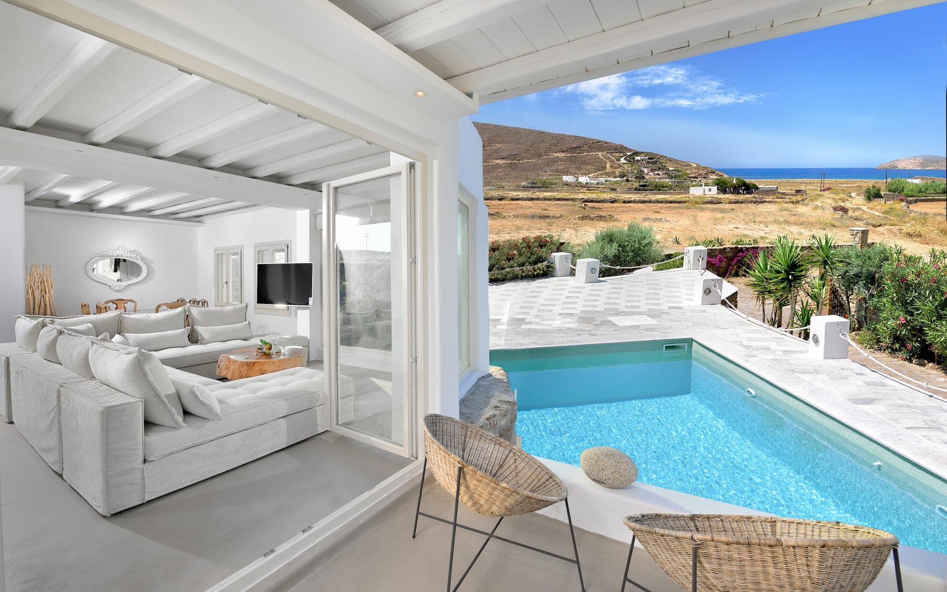 properties-MYKONOSDR-0.jpg
