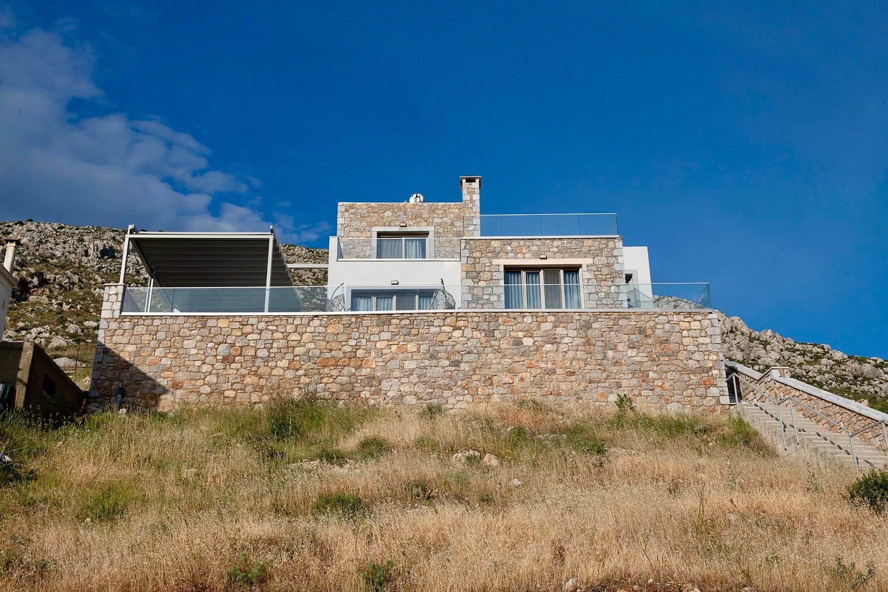 properties-MYLOILV-1.jpg