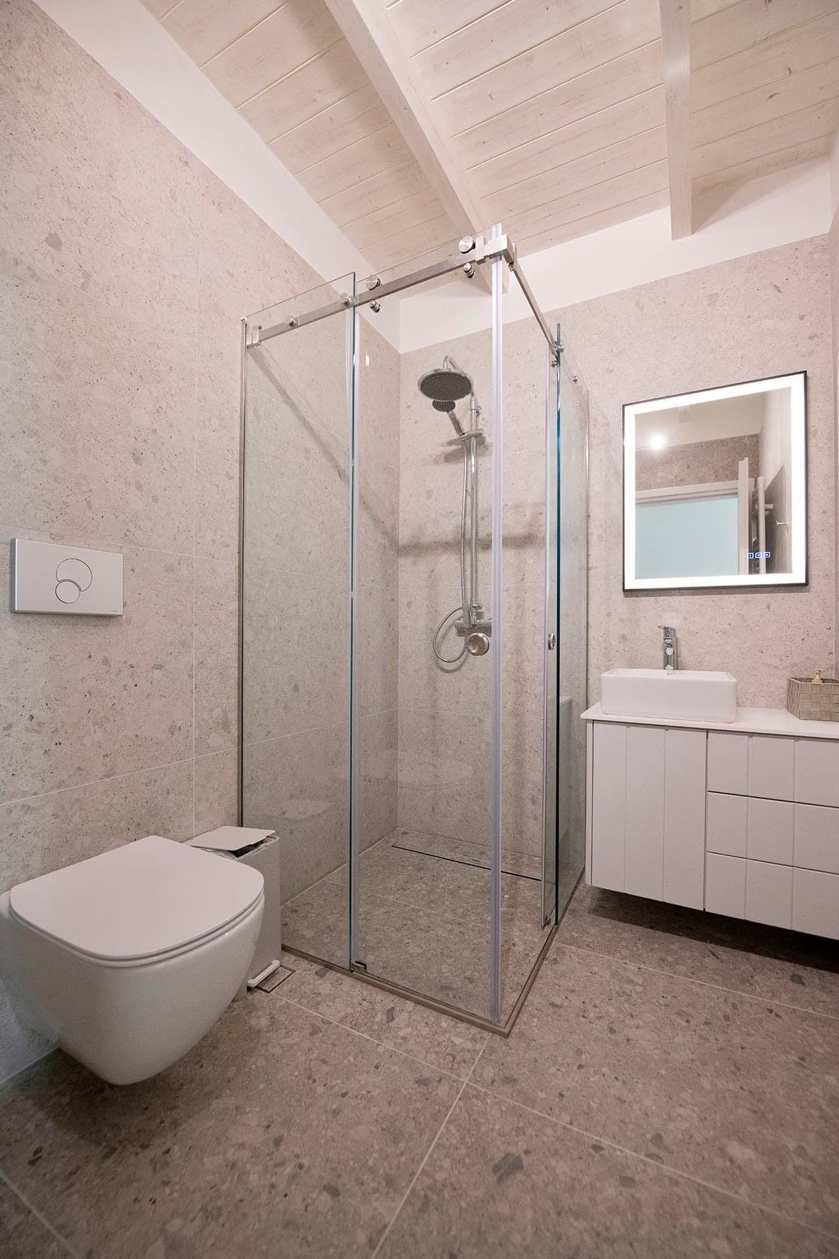 properties-MYLOILV-4.jpg