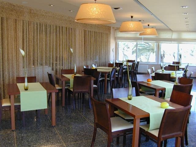 Restaurant/Breakfast Room
