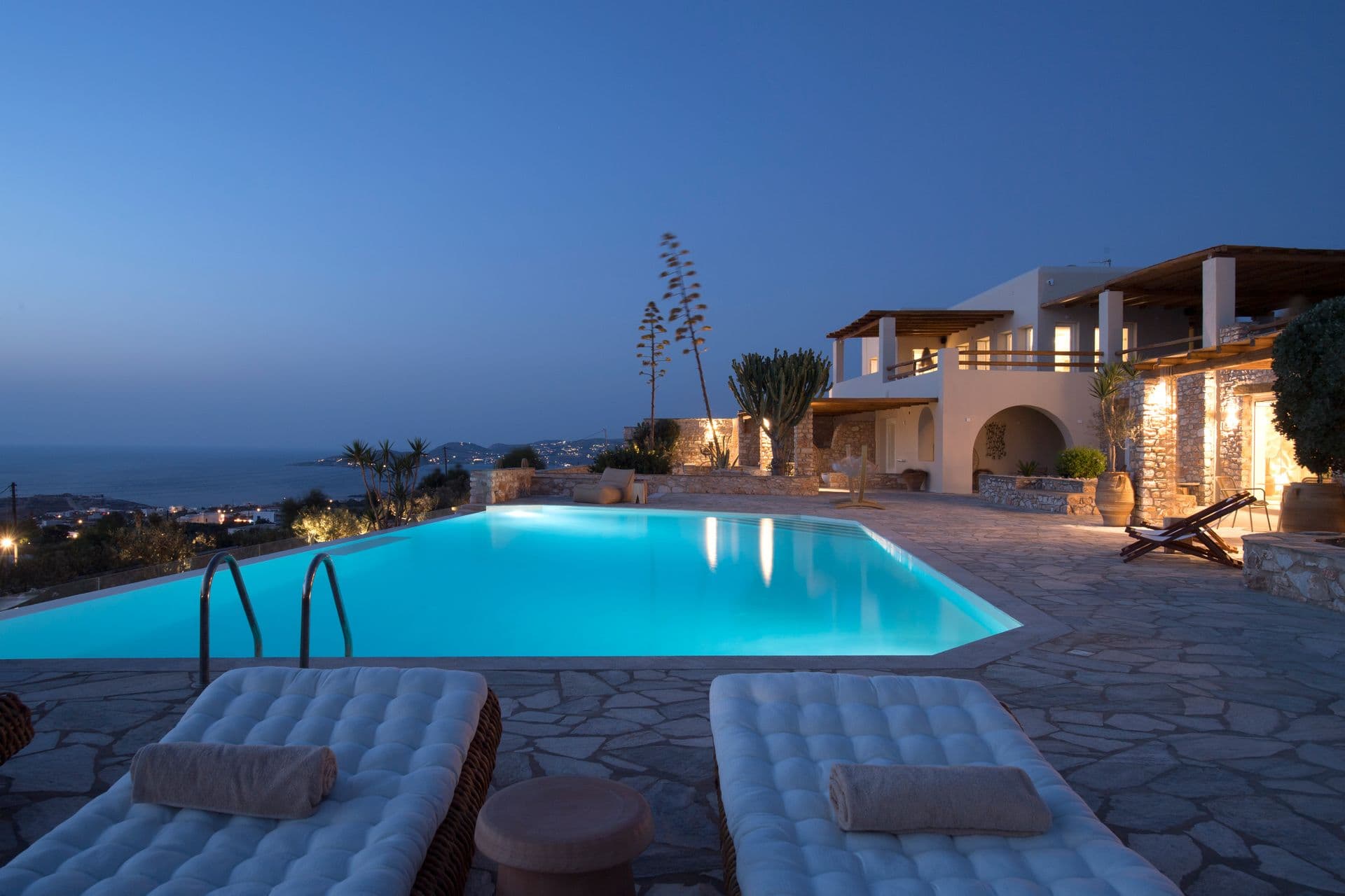 properties-MYTHICPARO-1.jpg