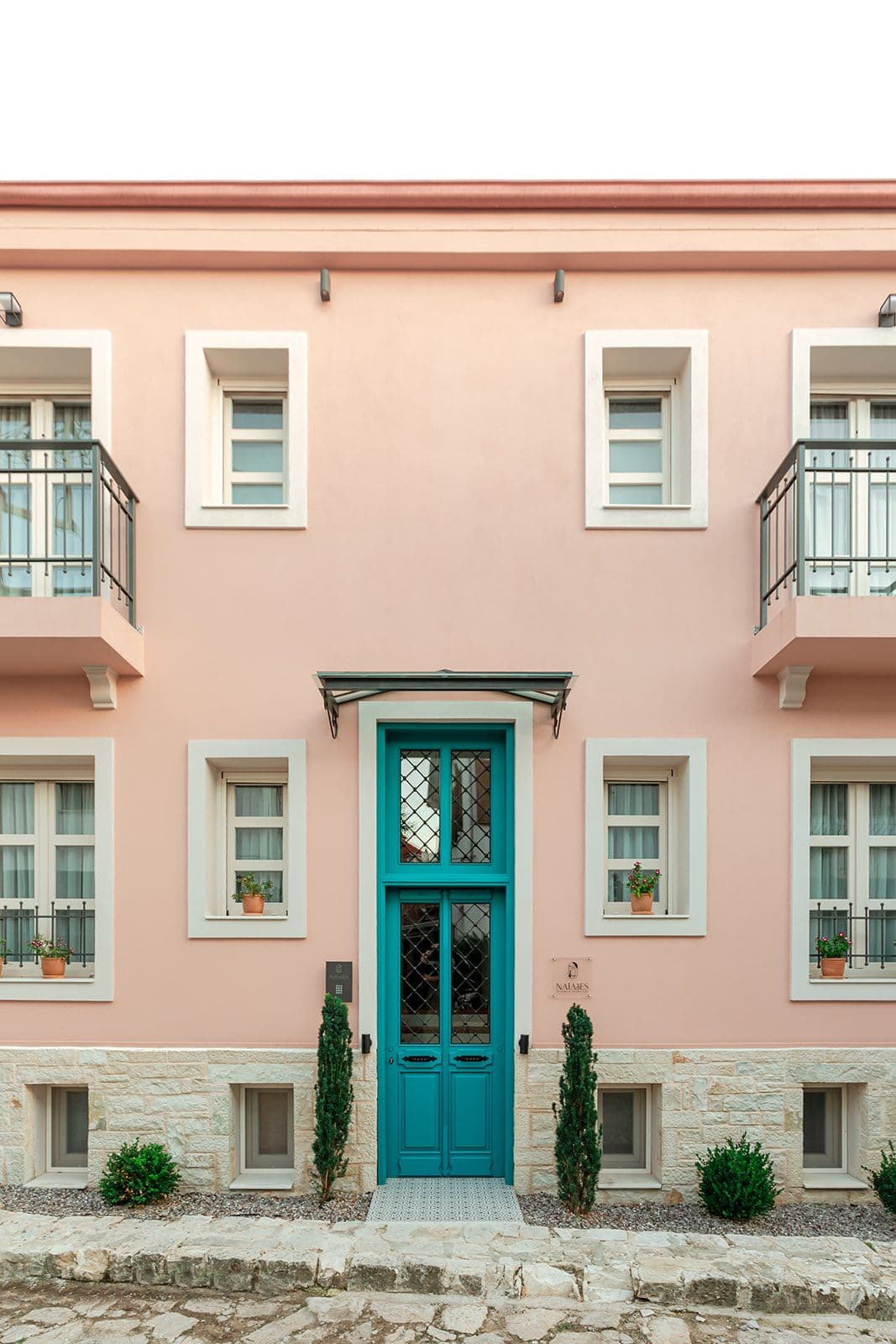 properties-NAIADESIOA-1.jpg