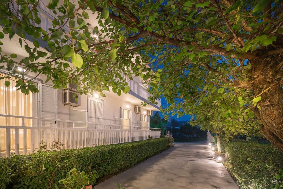properties-NASTAZIA-2.jpg