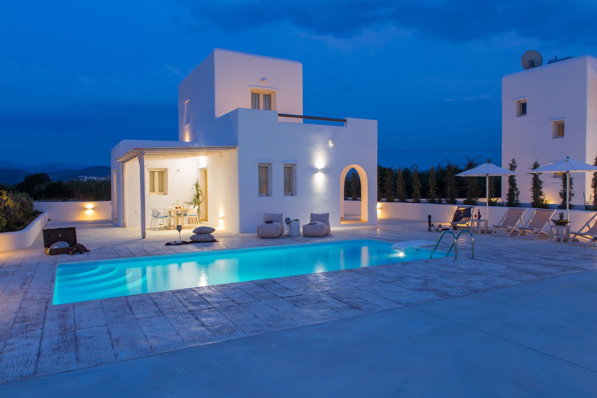 properties-NAXLOUNGE-4.jpg