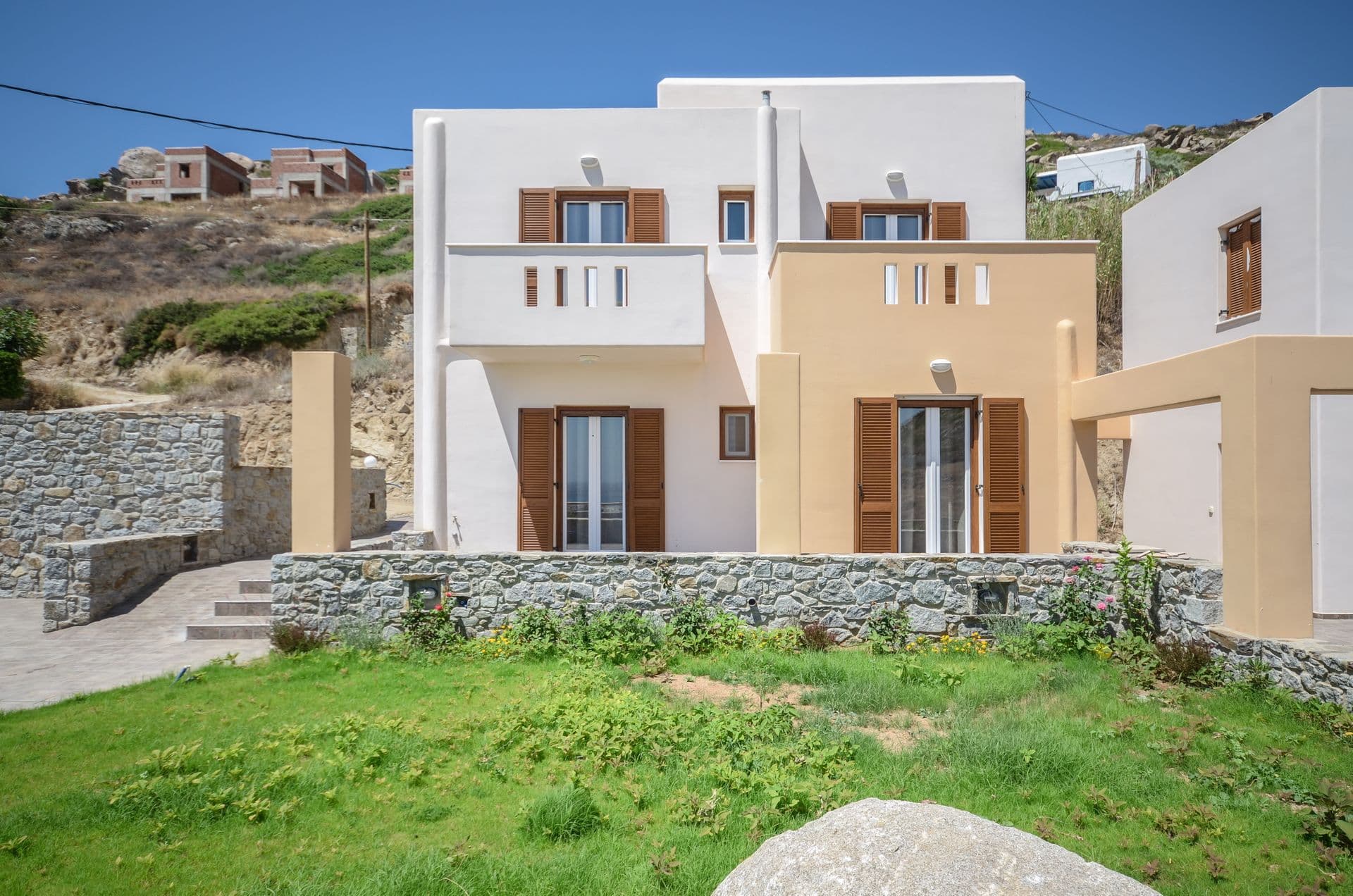 properties-NAXOSVILLA-1.jpg