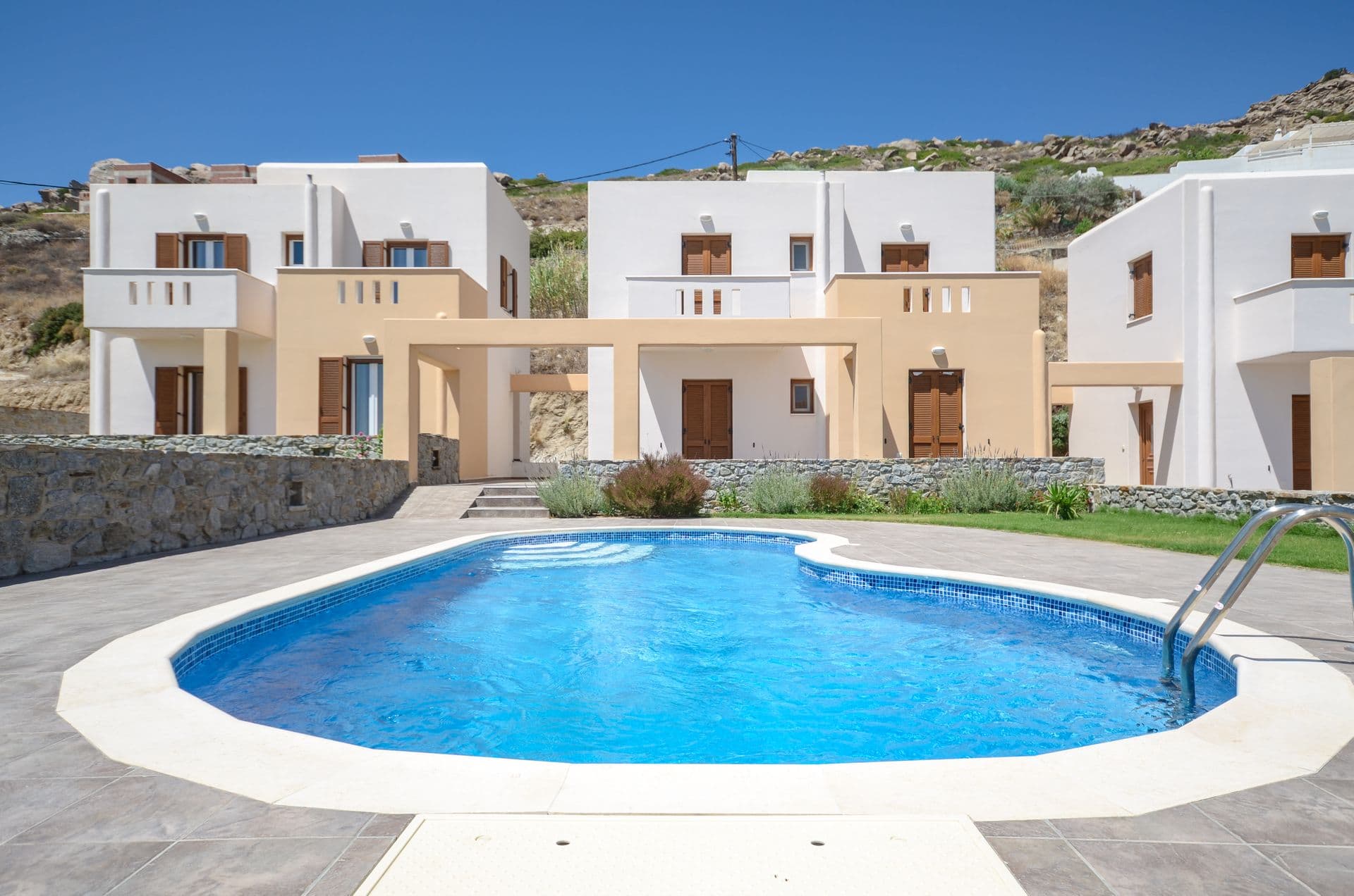 properties-NAXOSVILLA-2.jpg