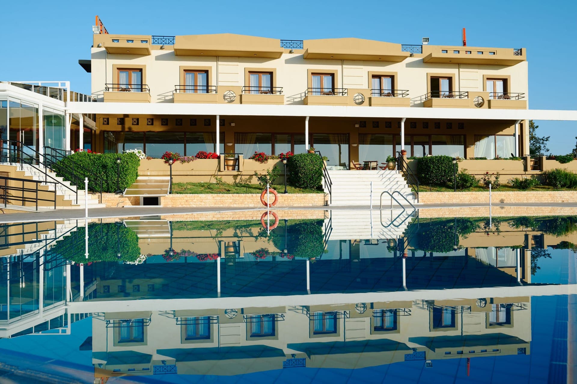 properties-NEFELIHTL-0.jpg