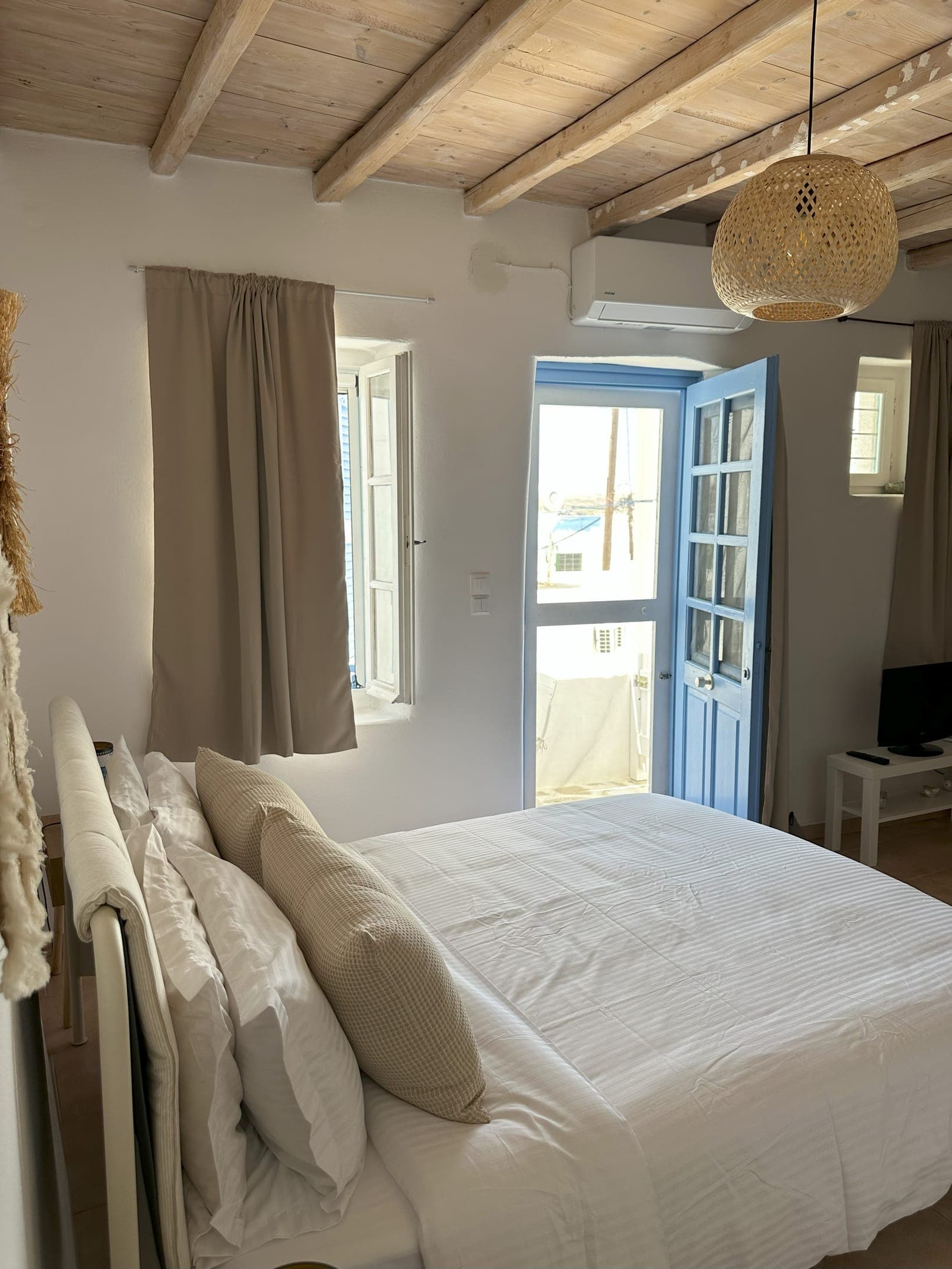 properties-NESAPAROS-1.jpg