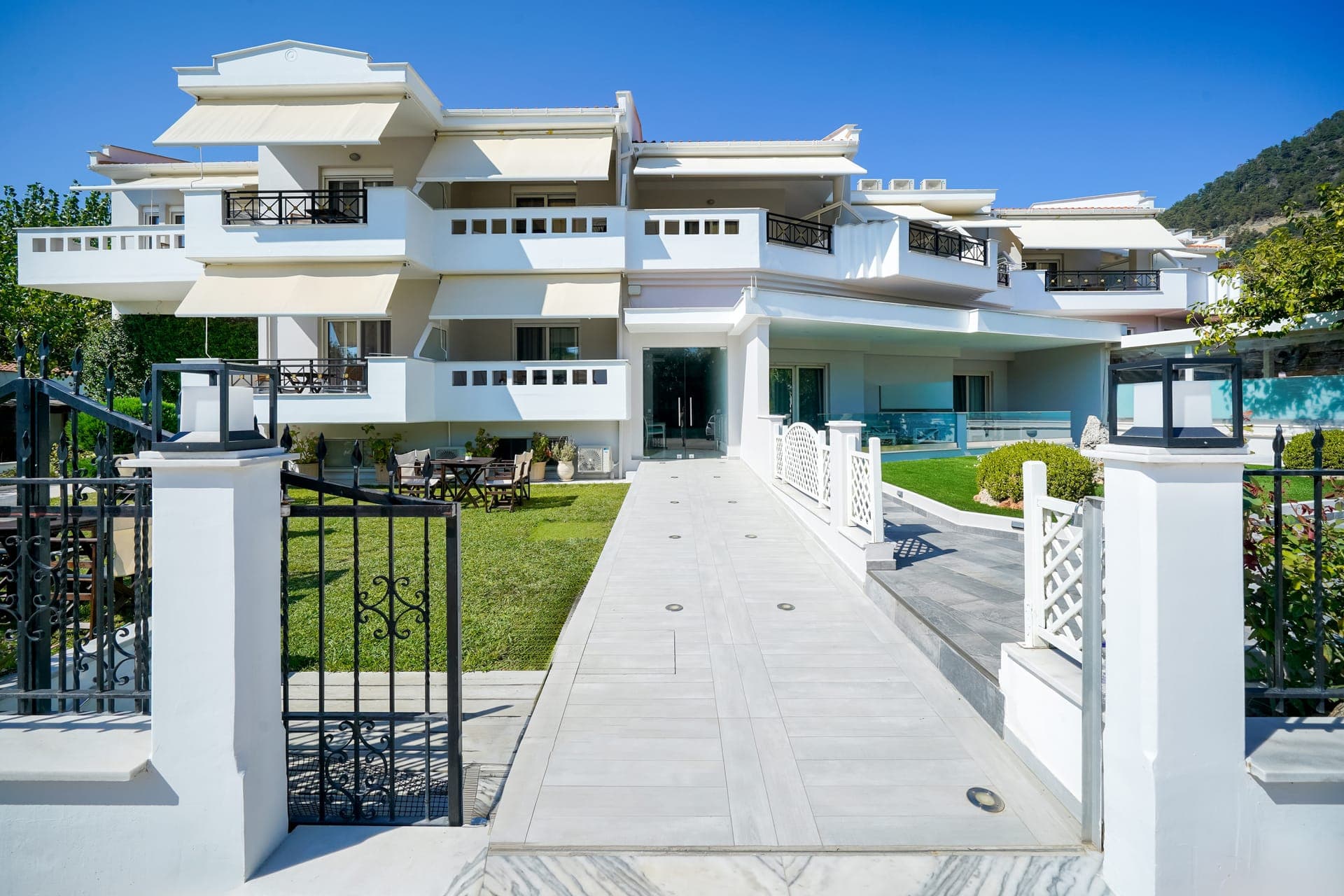 properties-NIKOLASTHA-1.jpg