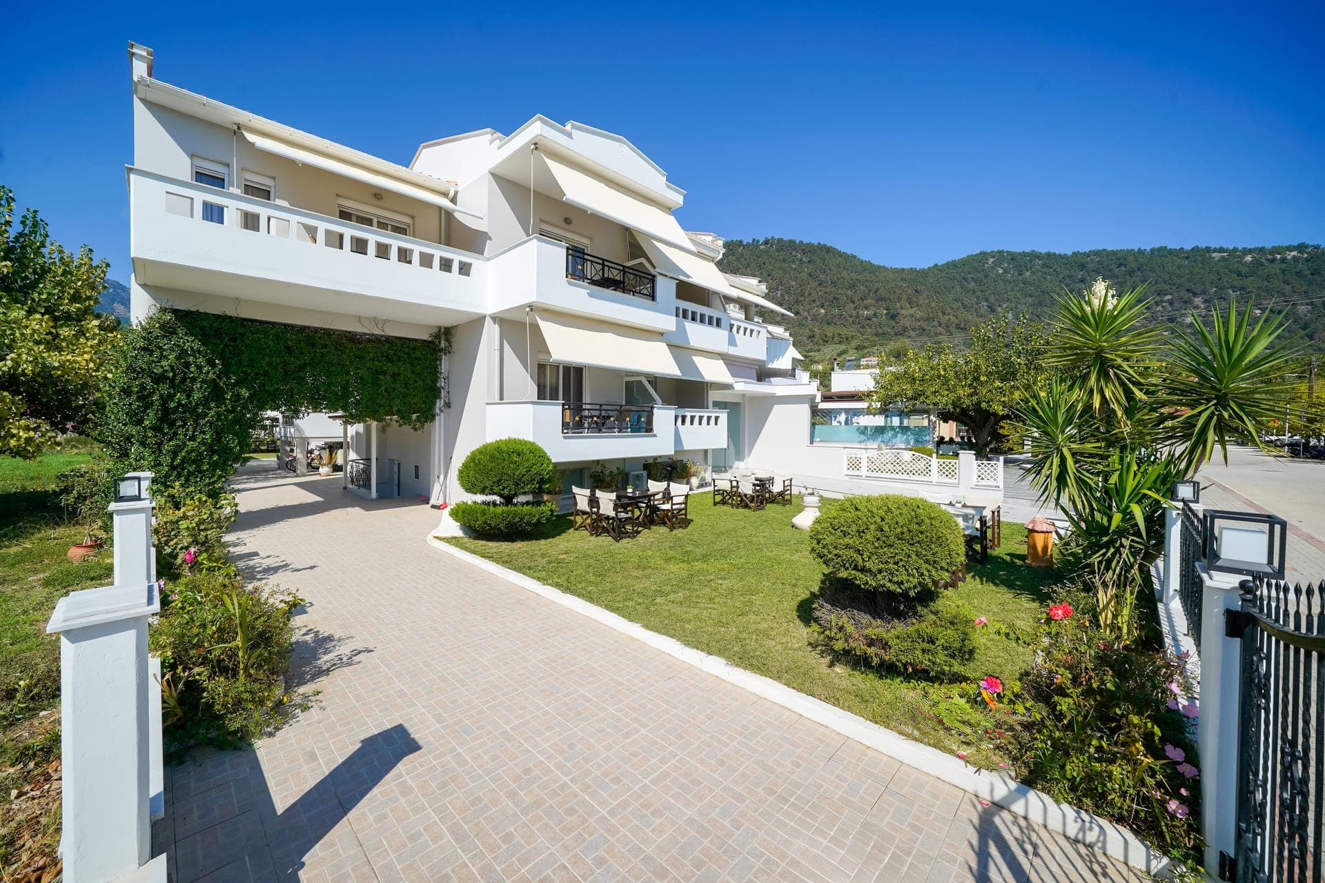 properties-NIKOLASTHA-2.jpg