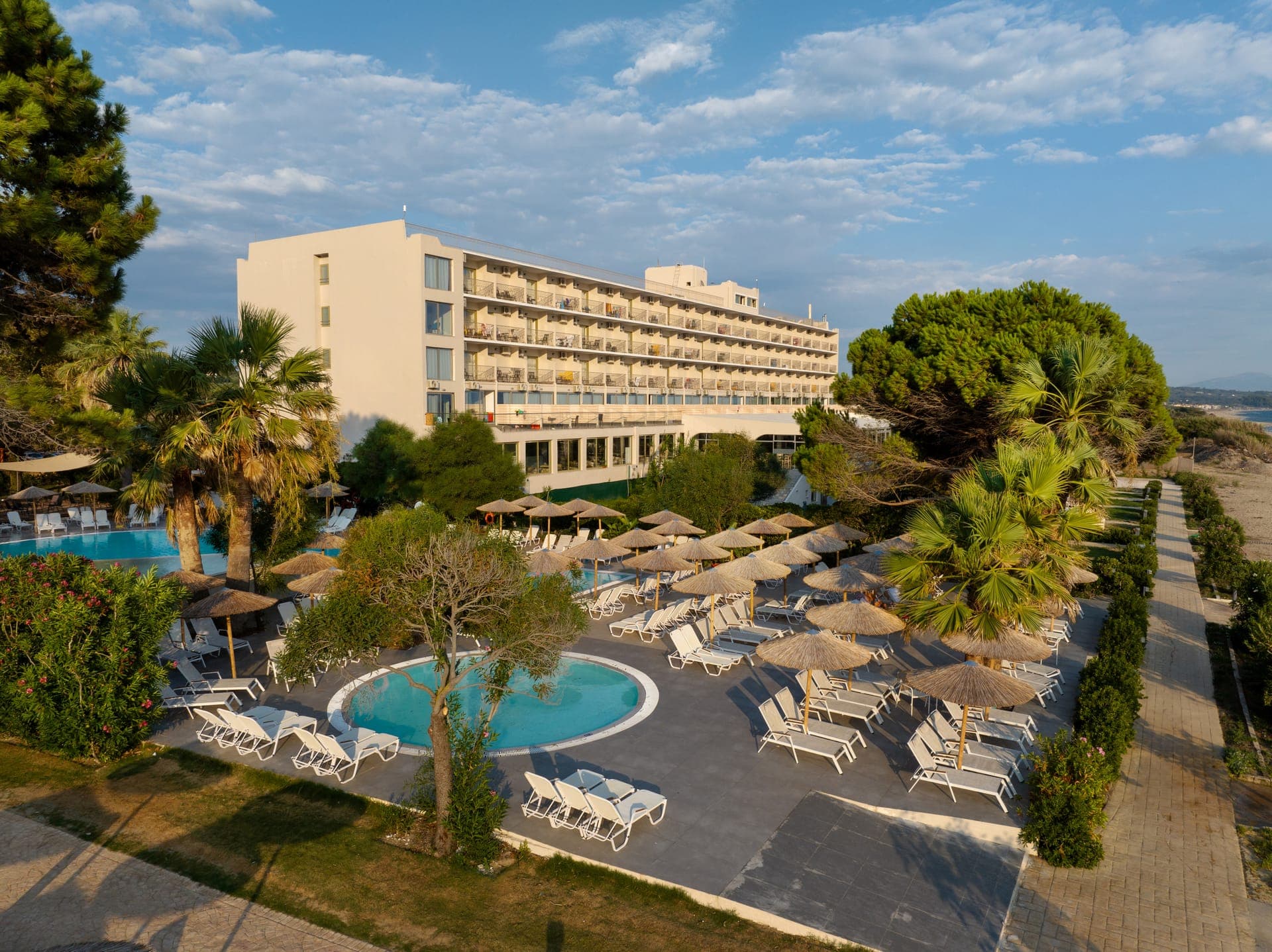 properties-NINOSGRAND-1.jpg