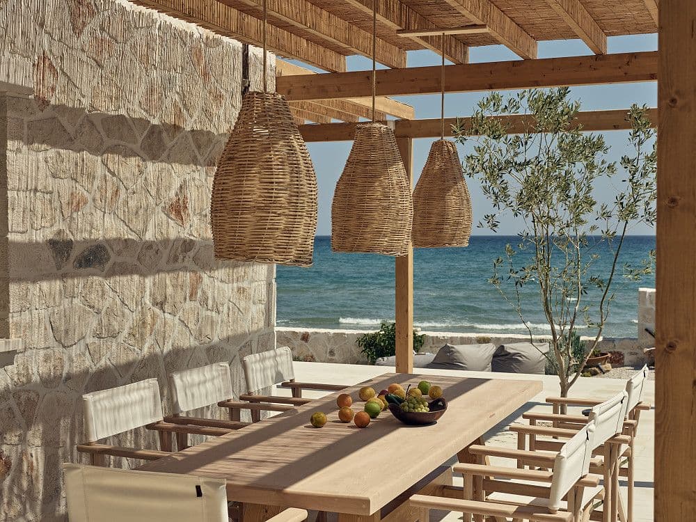 properties-NIOVAVILLA-2.jpg
