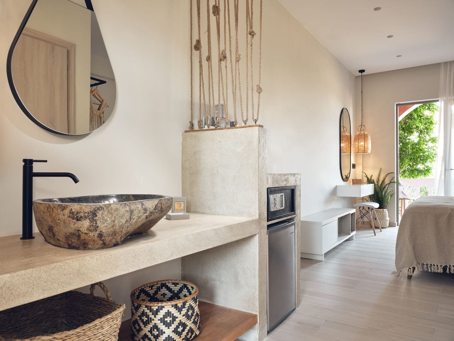 properties-NOMASLIVIN-0.jpg
