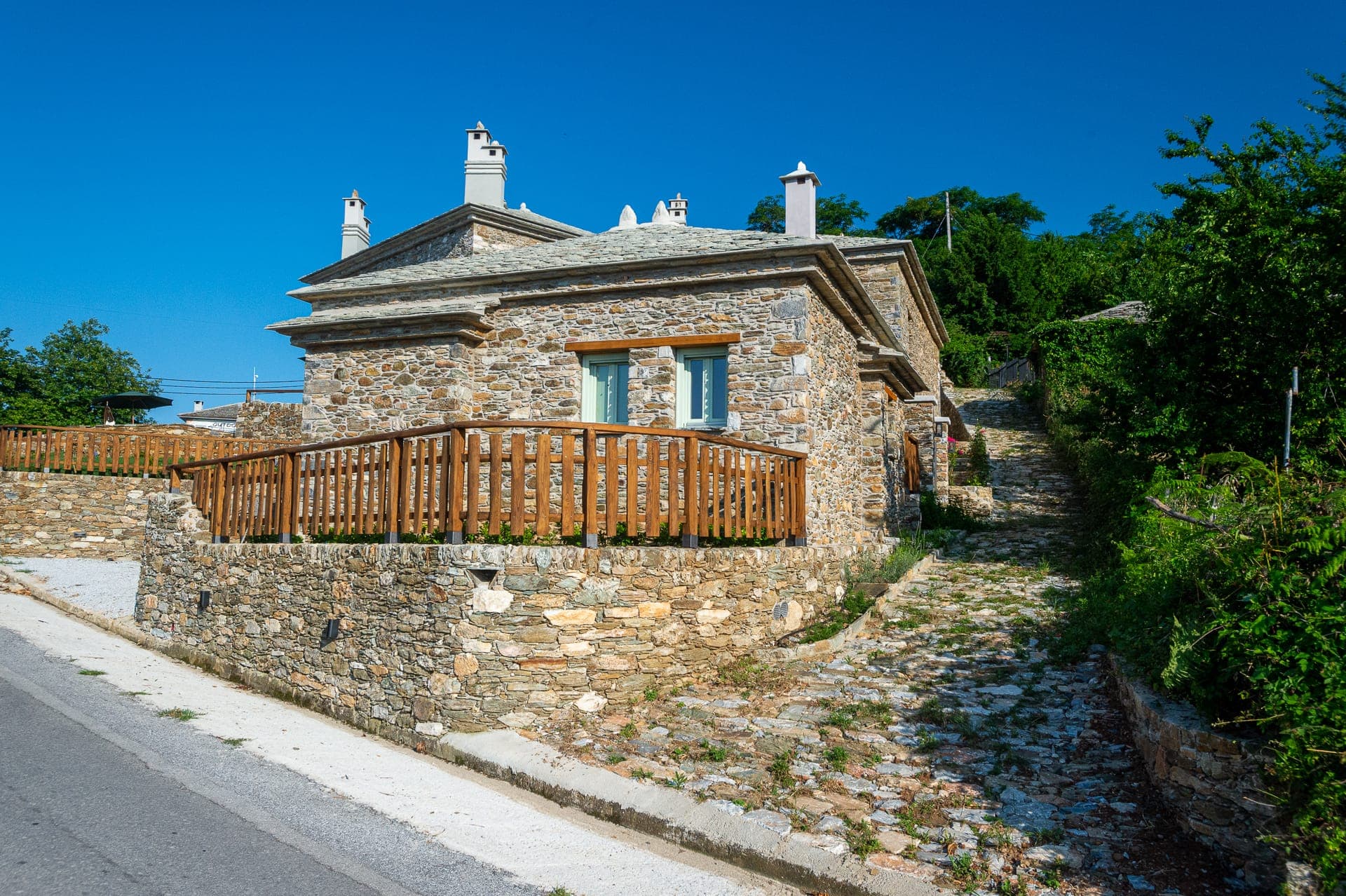 properties-NOSTOSHOUS-0.jpg
