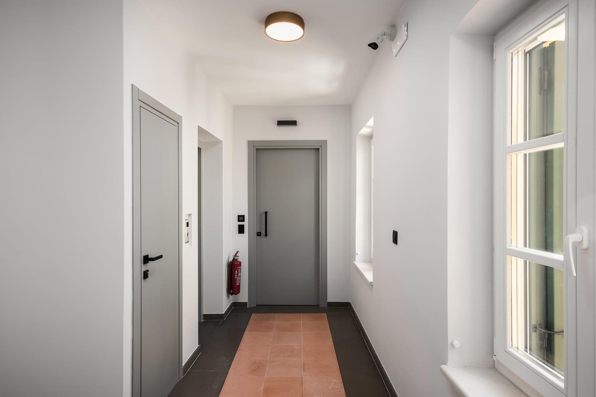 properties-NYLUXSUITE-4.jpg