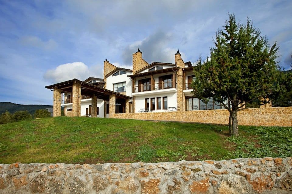 properties-NYMFASIA-2.jpg