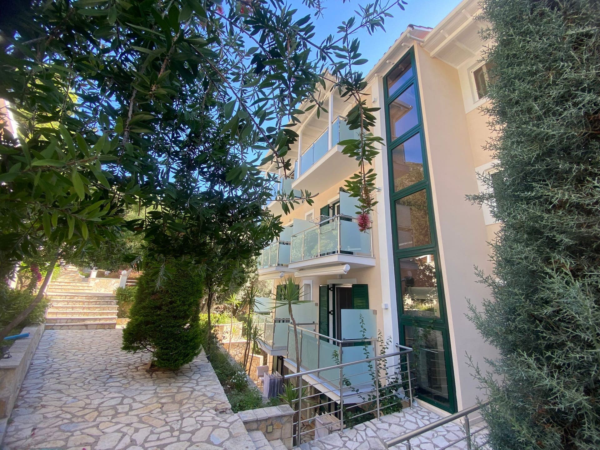 properties-OASISLEFKA-2.jpg