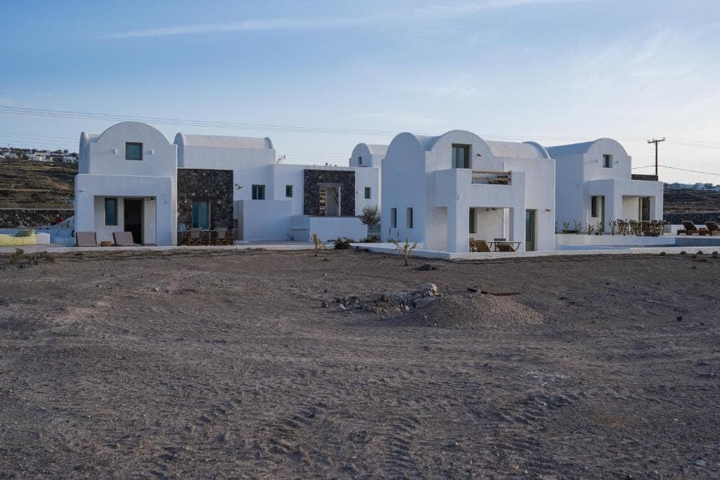 properties-OIAKISS-3.jpg
