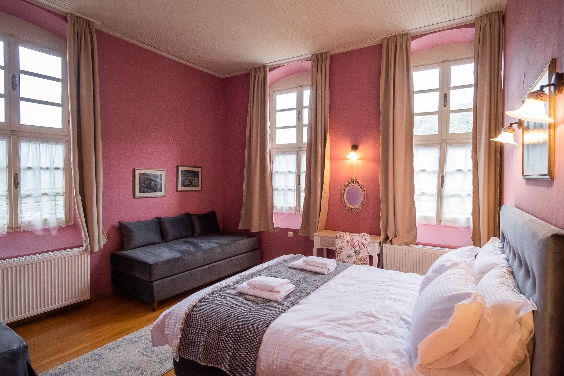 properties-OLDSCHOOL-3.jpg