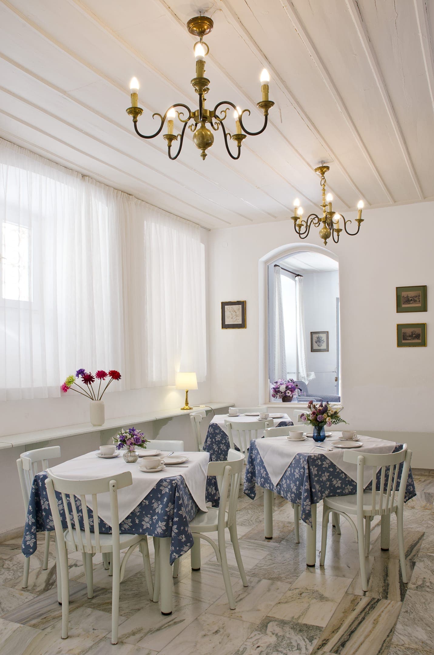 Breakfast Room