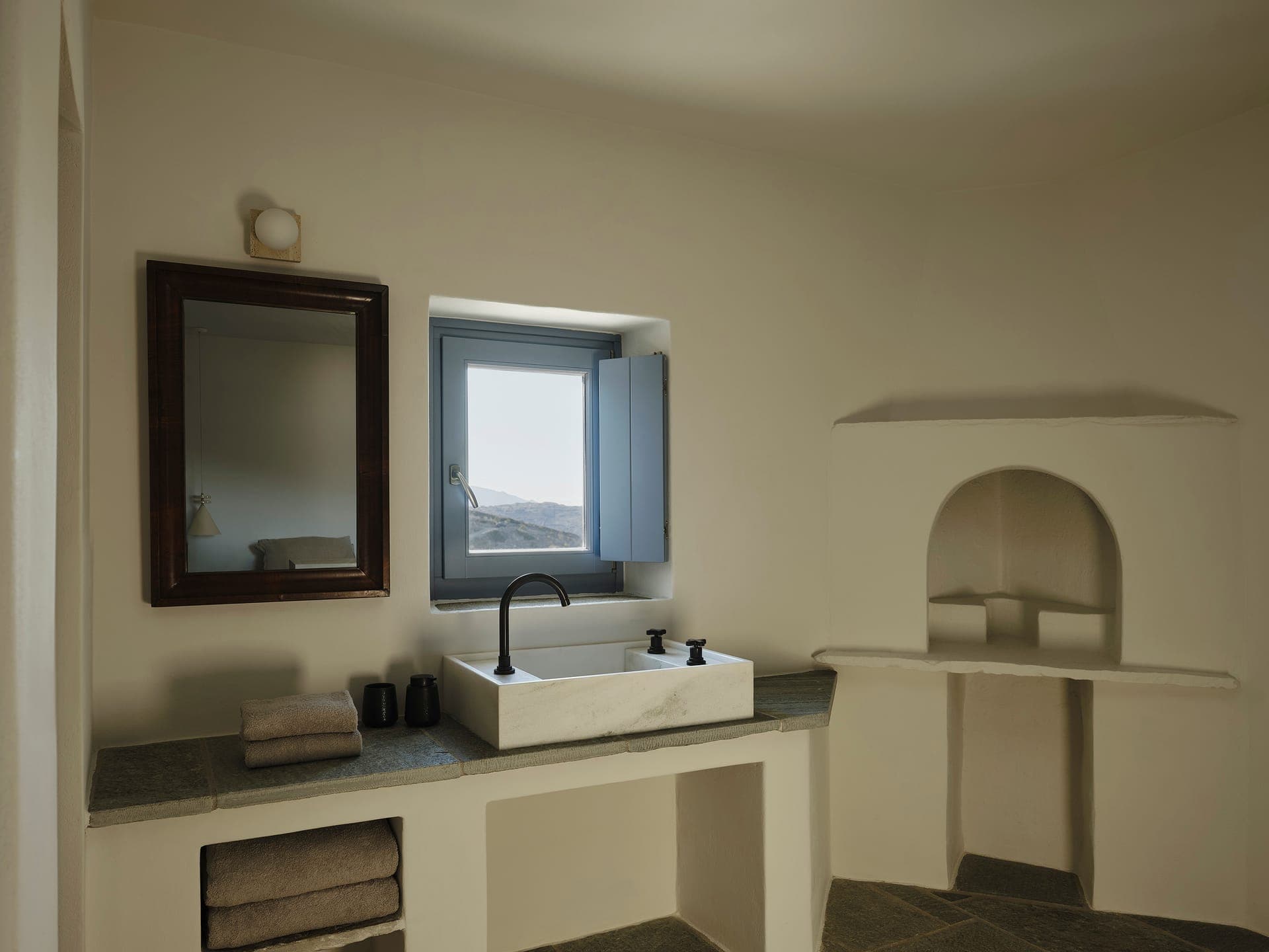 properties-ONAVILLA-4.jpg