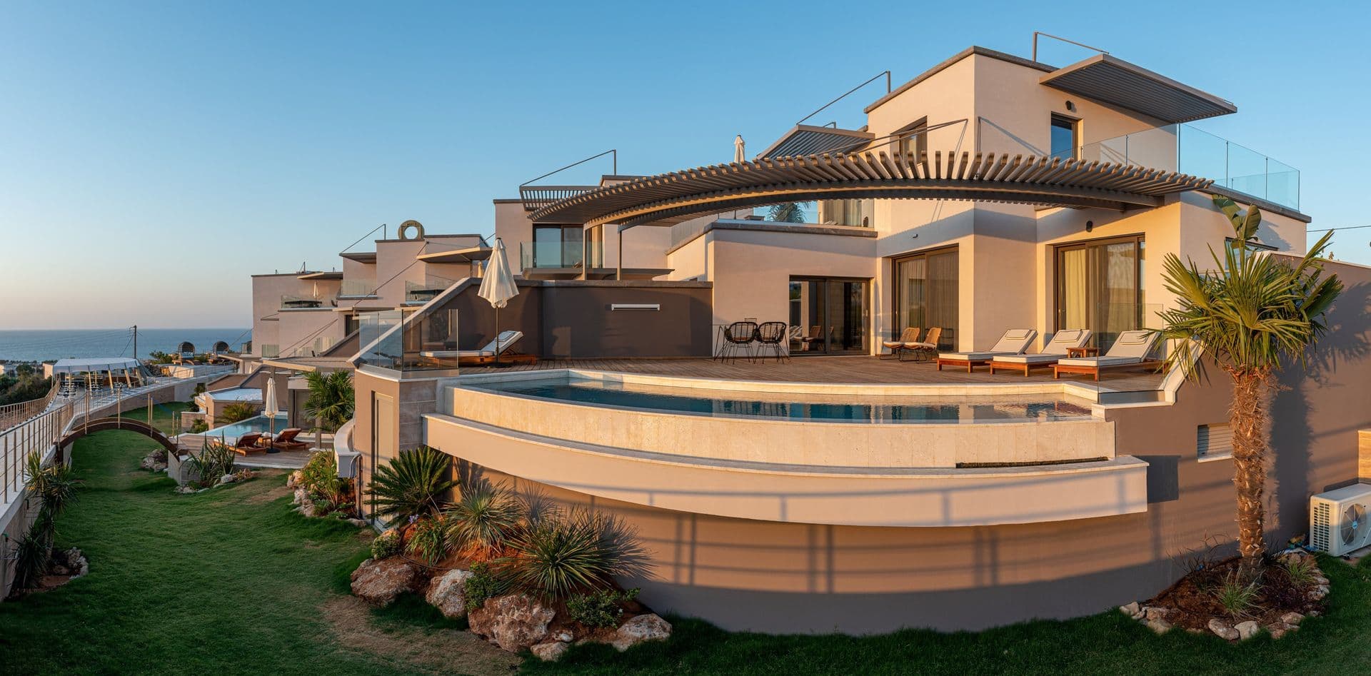 properties-ONIRA-4.jpg