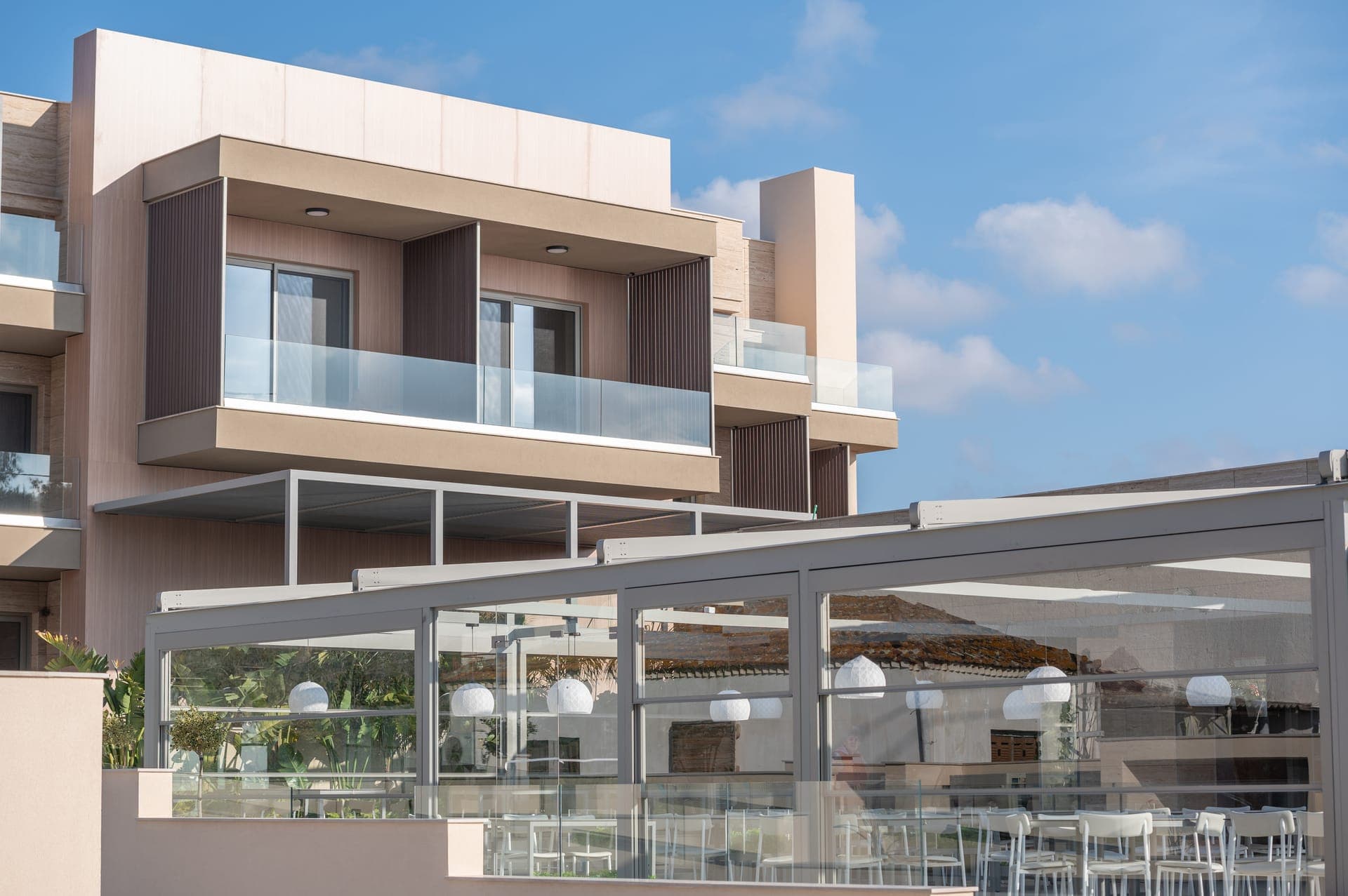 properties-ONIROBH-0.jpg