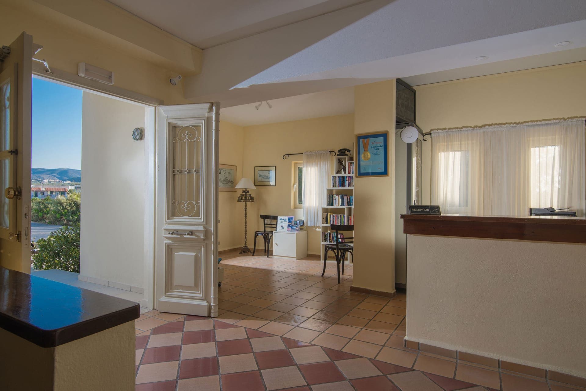 properties-OURANIAAPT-4.jpg