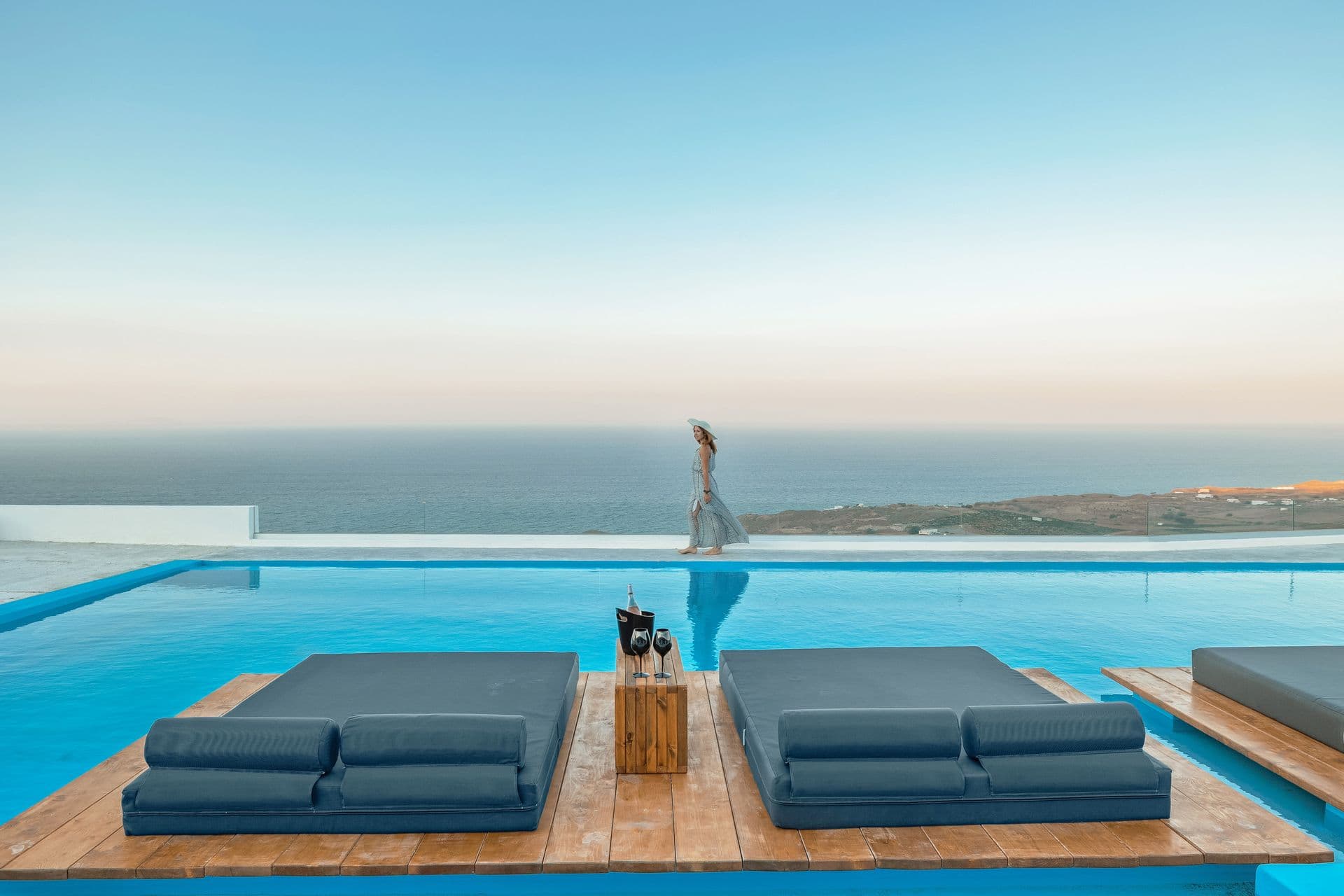 properties-OYSTERSUIT-3.jpg