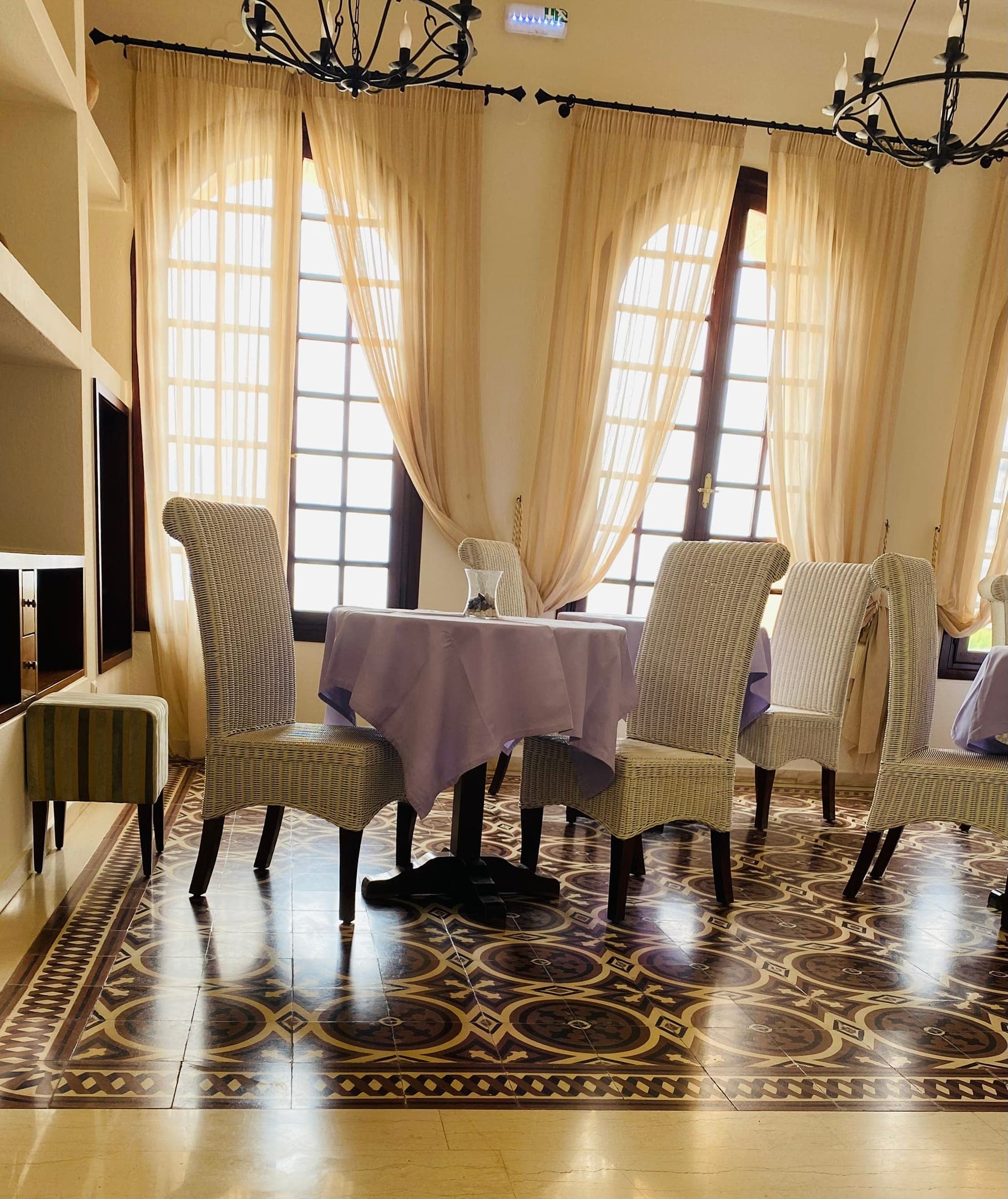 properties-PALAZAR-1.jpg