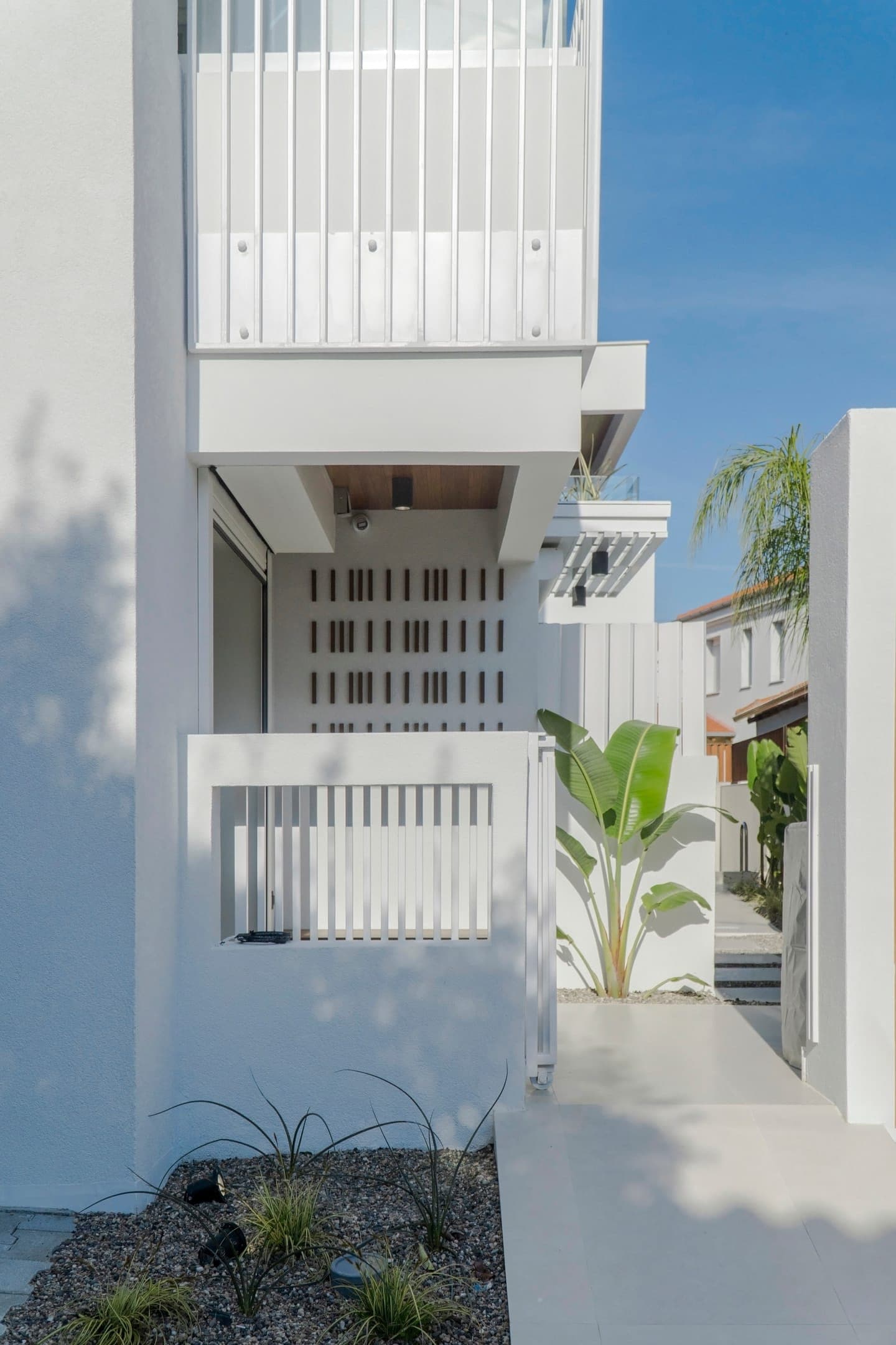 properties-PALMBSUIT-2.jpg