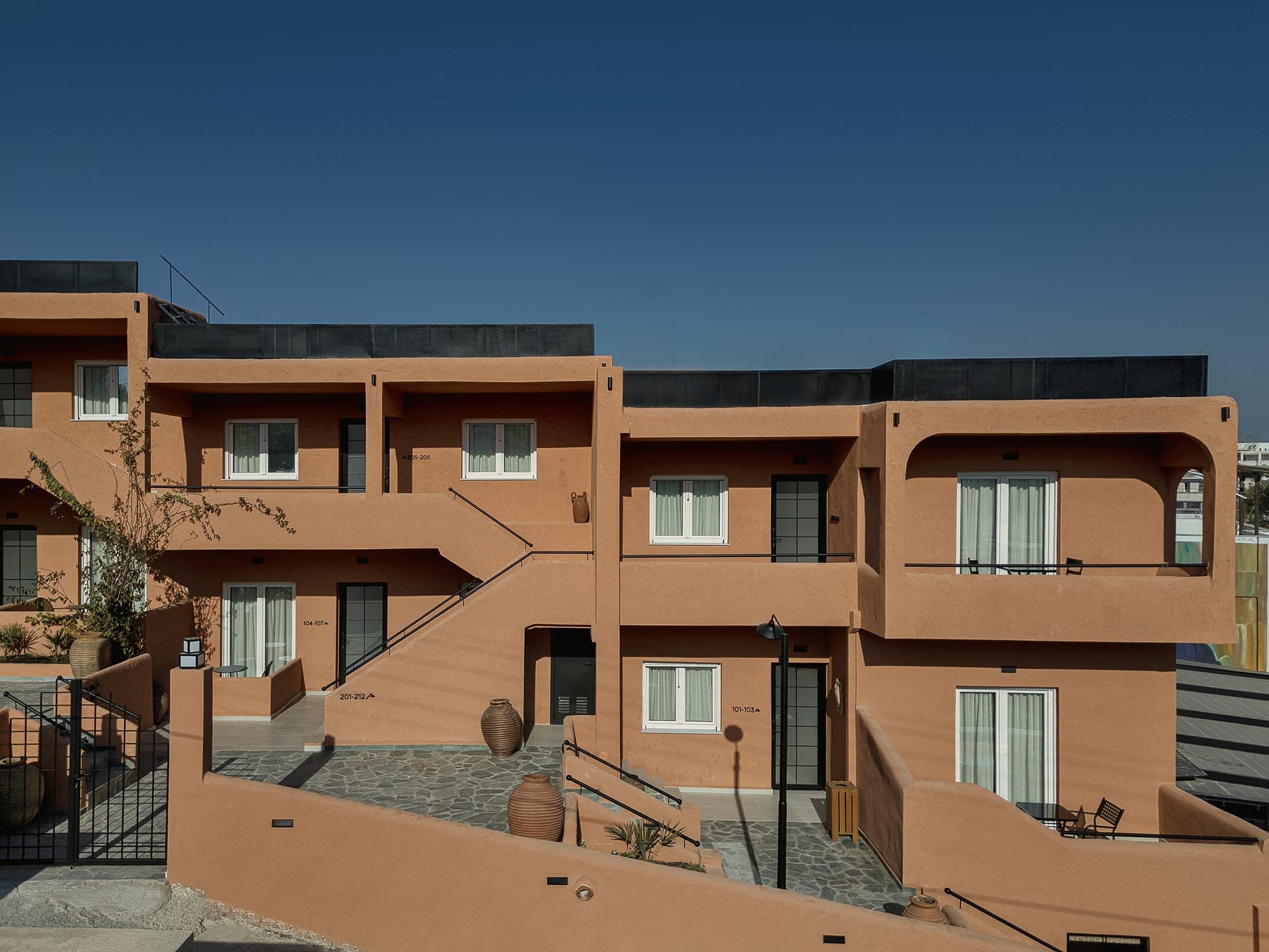 properties-PAPIHOTEL-2.jpg