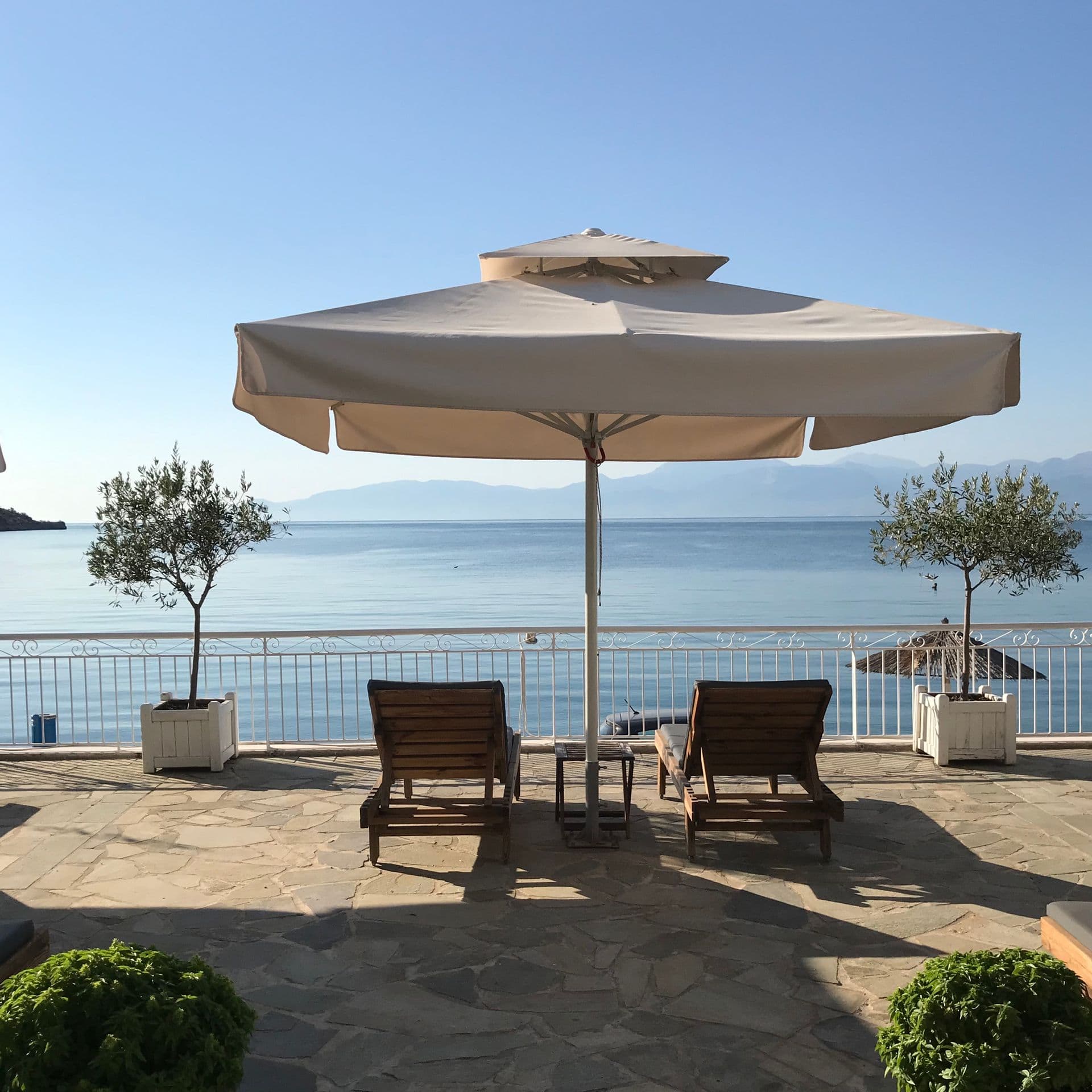 properties-PARADISOS-1.jpg