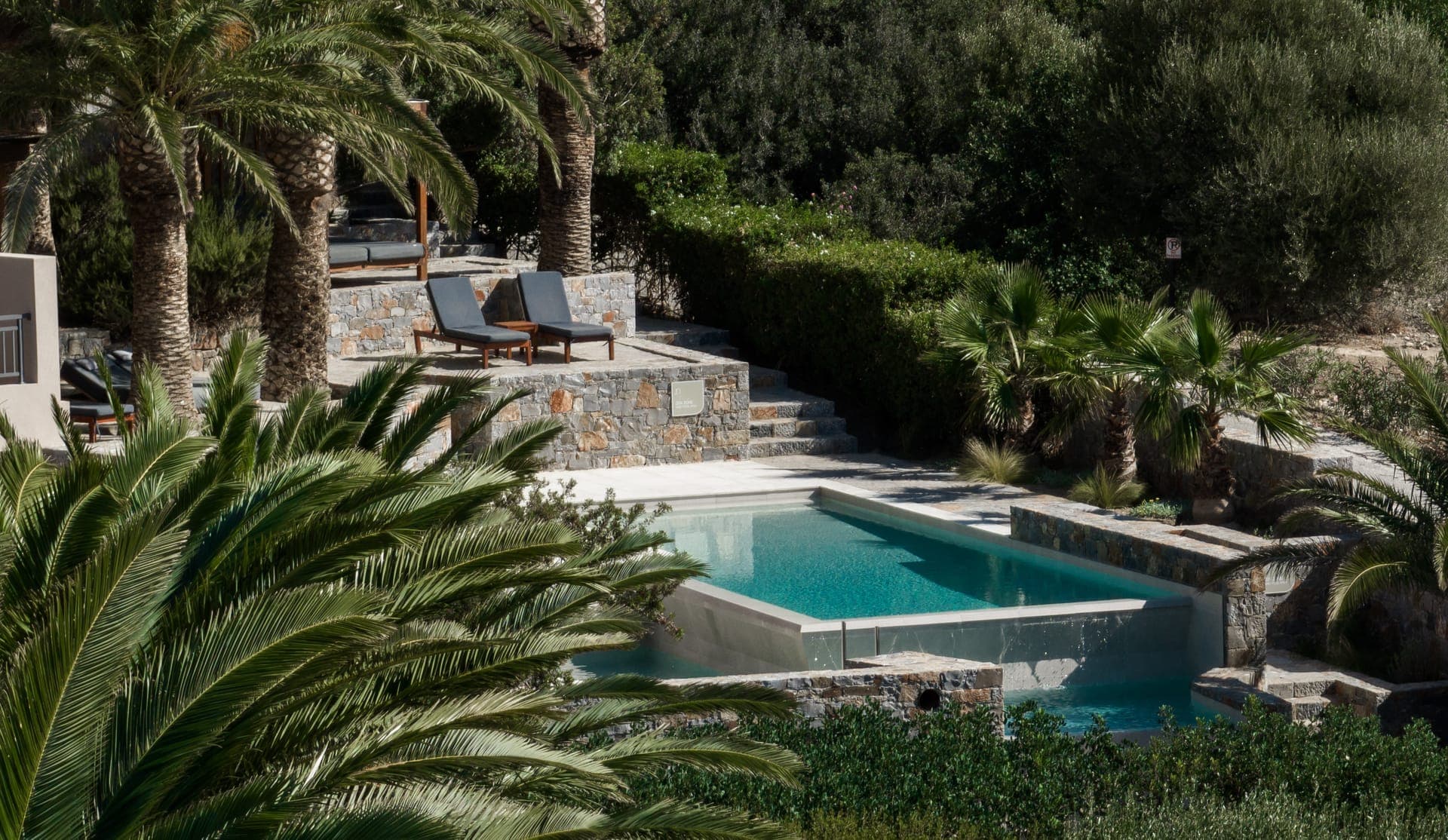 properties-PARALIRINI-3.jpg
