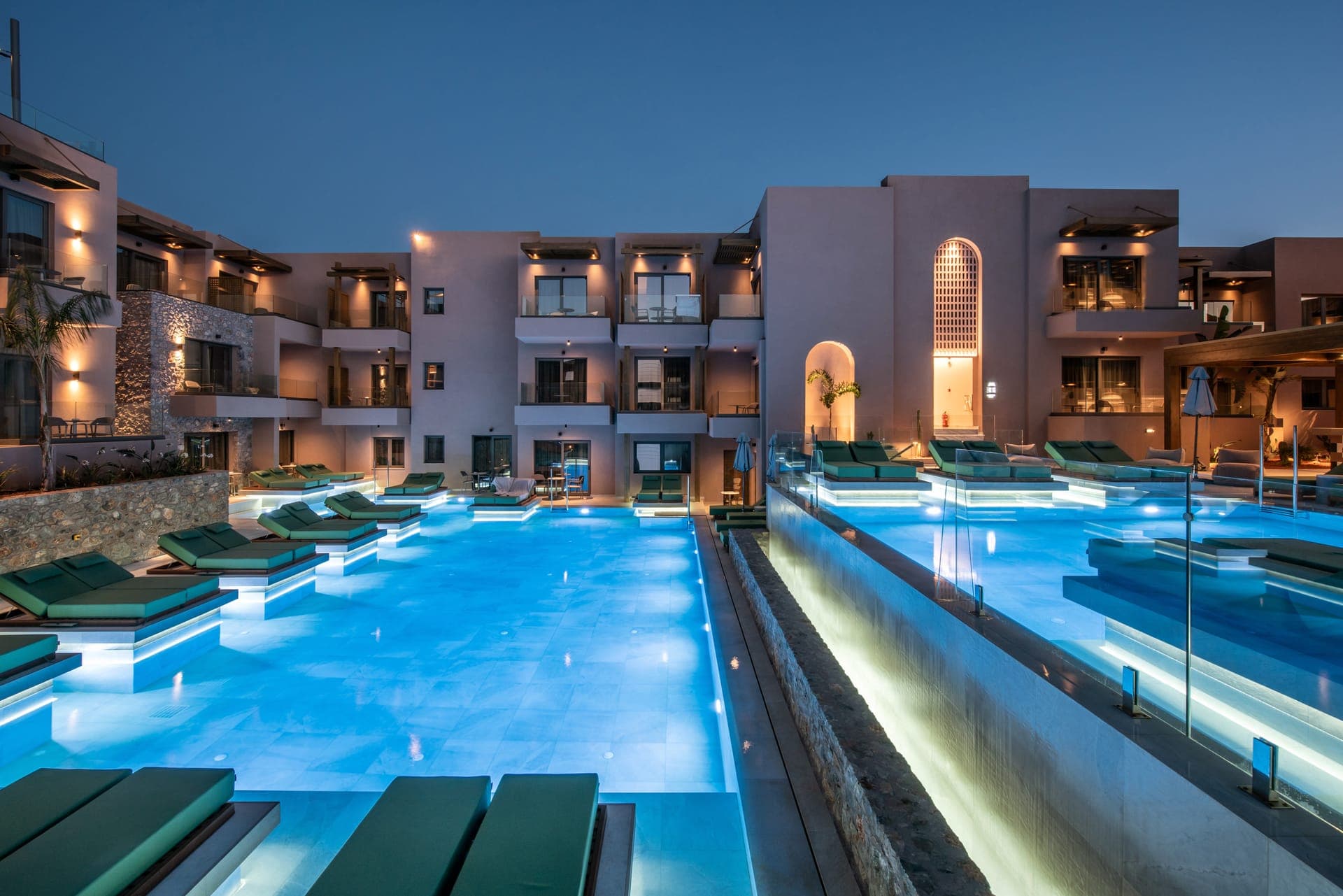 properties-PARALVENUS-1.jpg
