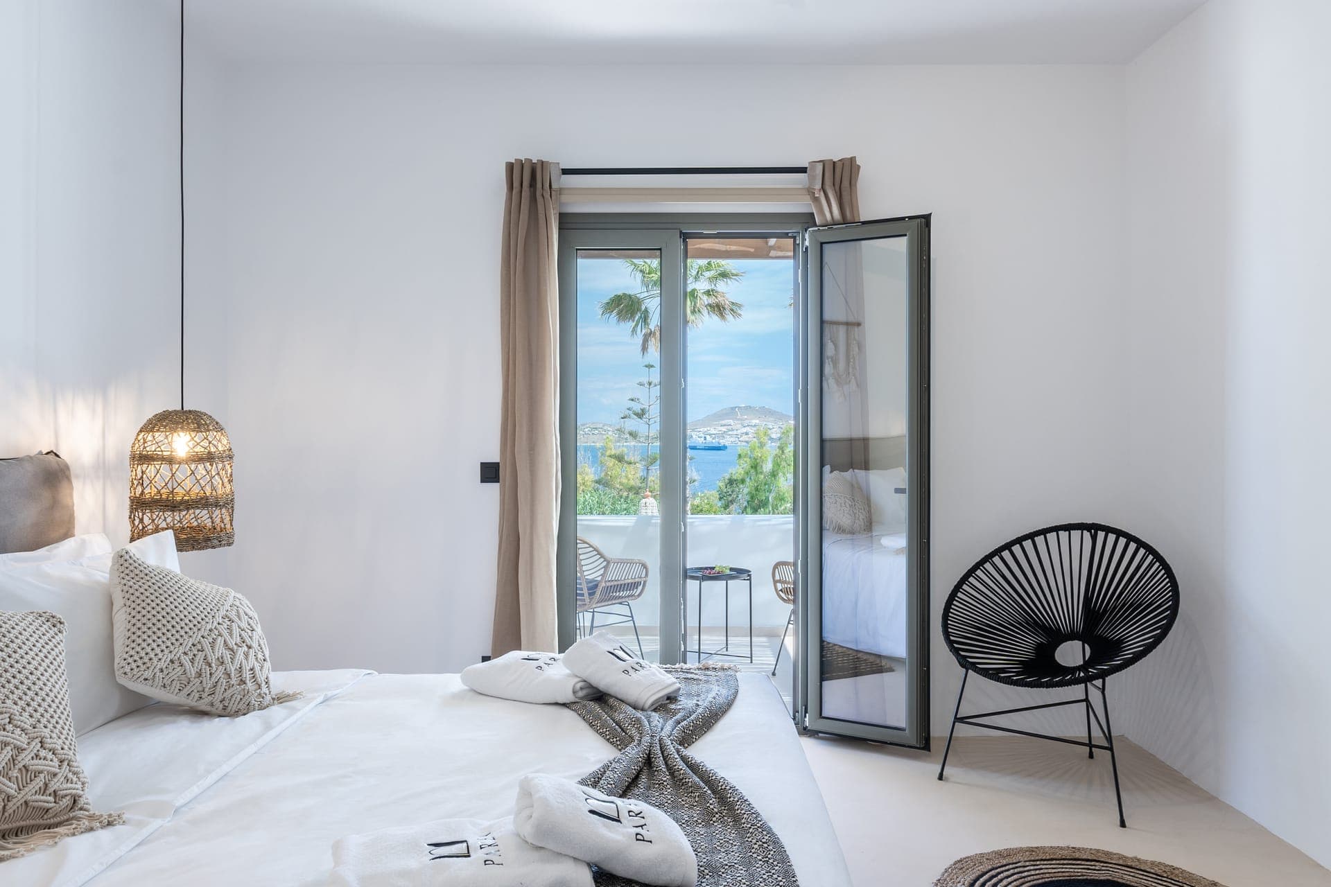properties-PAREAPAROS-2.jpg