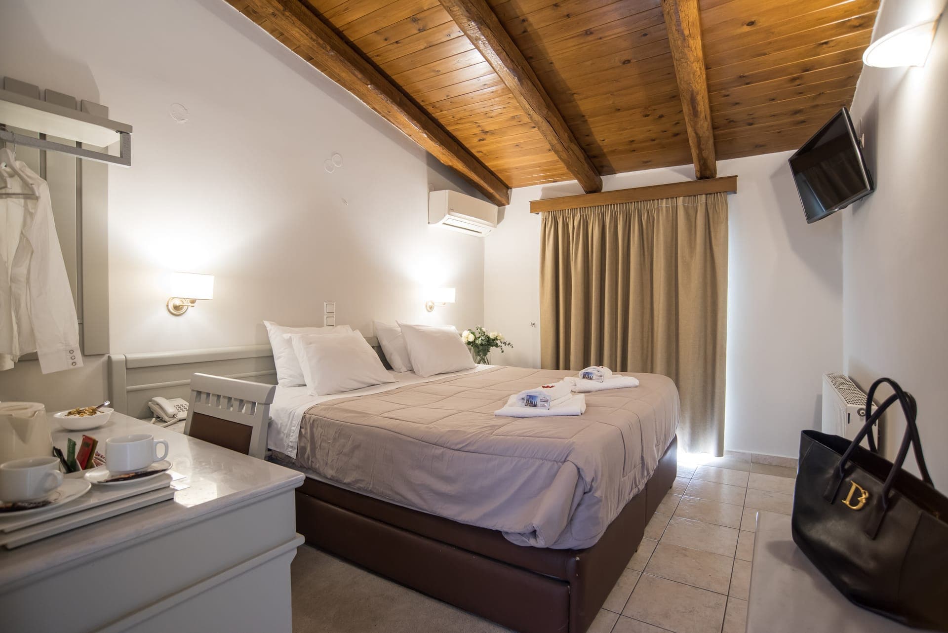 properties-PARNASSOS-4.jpg