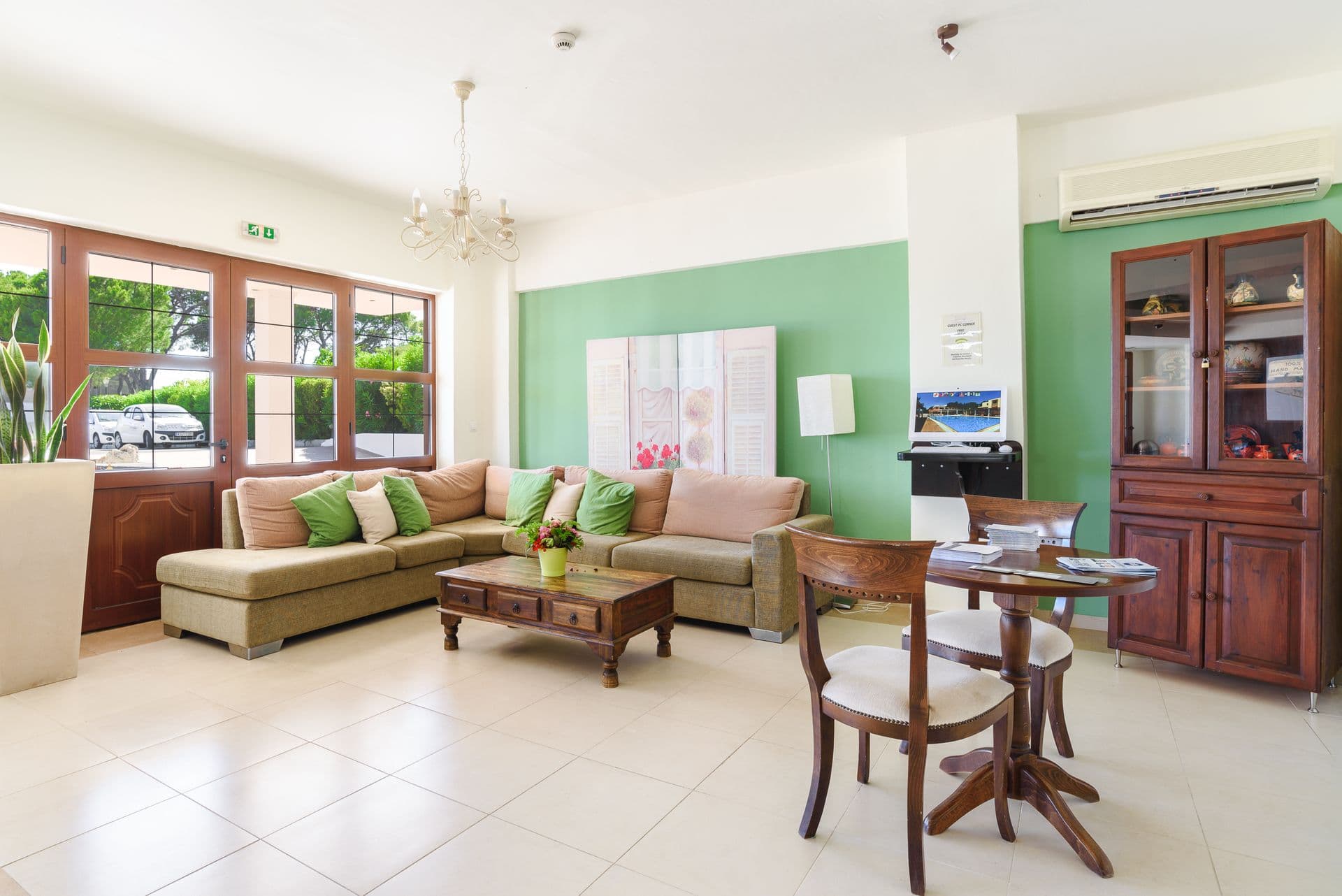 properties-PEFKOSVILL-1.jpg