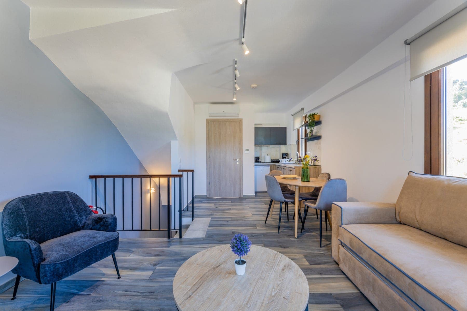 properties-PENELOPELX-4.jpg