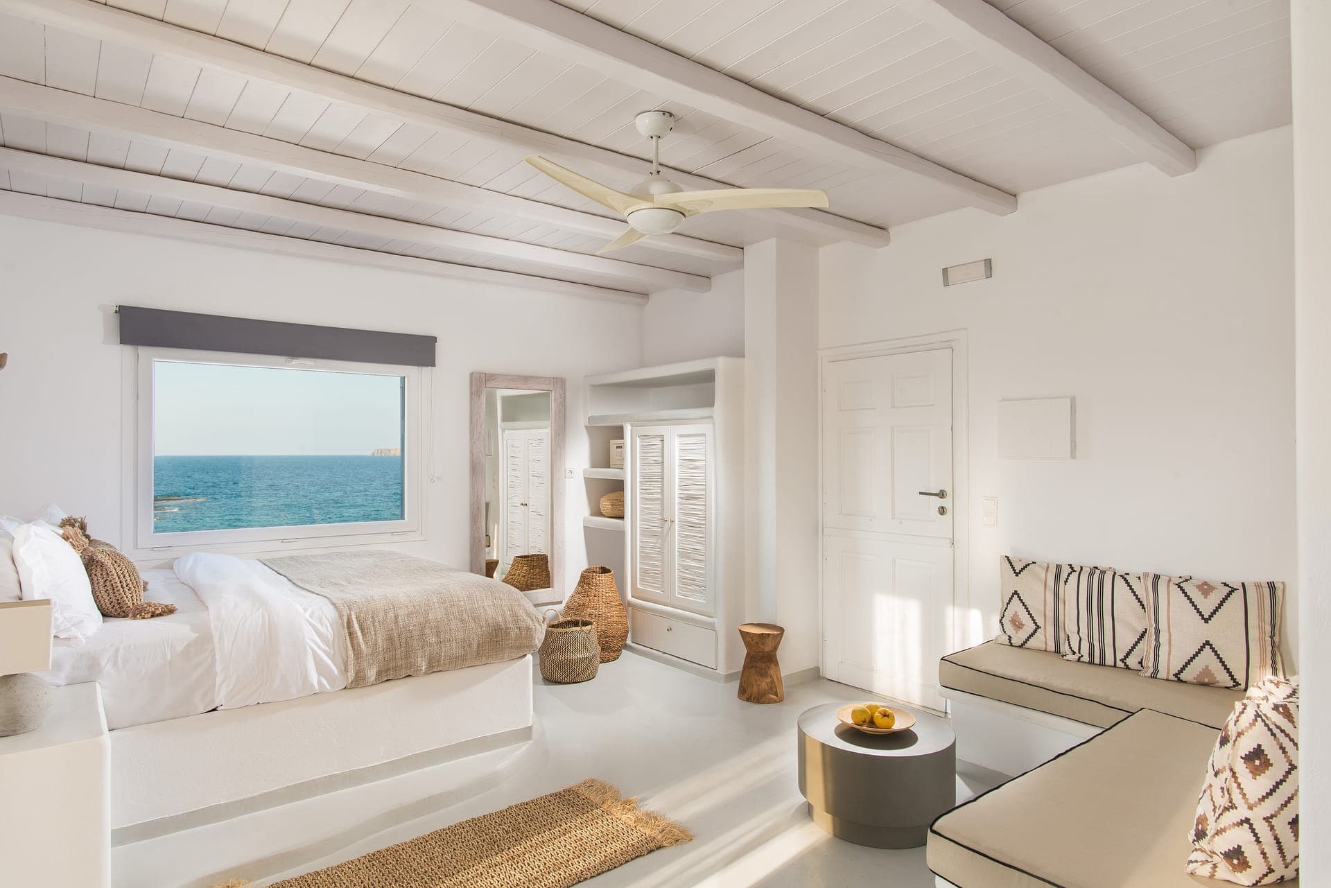 properties-PERLAMILOS-0.jpg