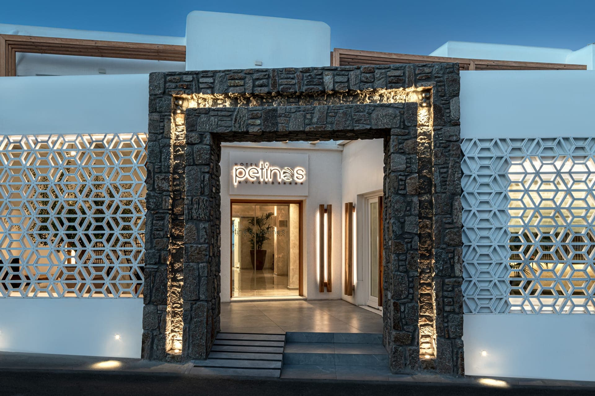 properties-PETINOS-1.jpg