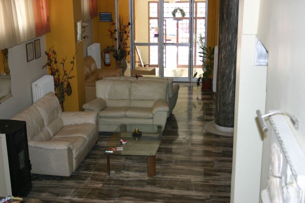 properties-PETITPAL-0.jpg