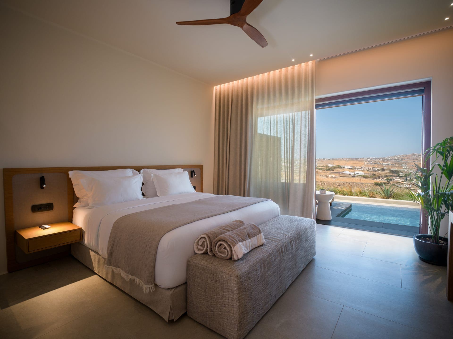 properties-PETRABLU-1.jpg