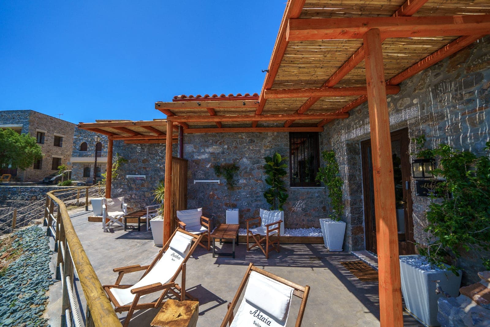 properties-PETRAELOUN-3.jpg