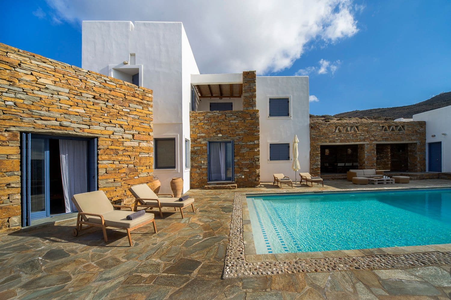 properties-PETRAKEA-1.jpg